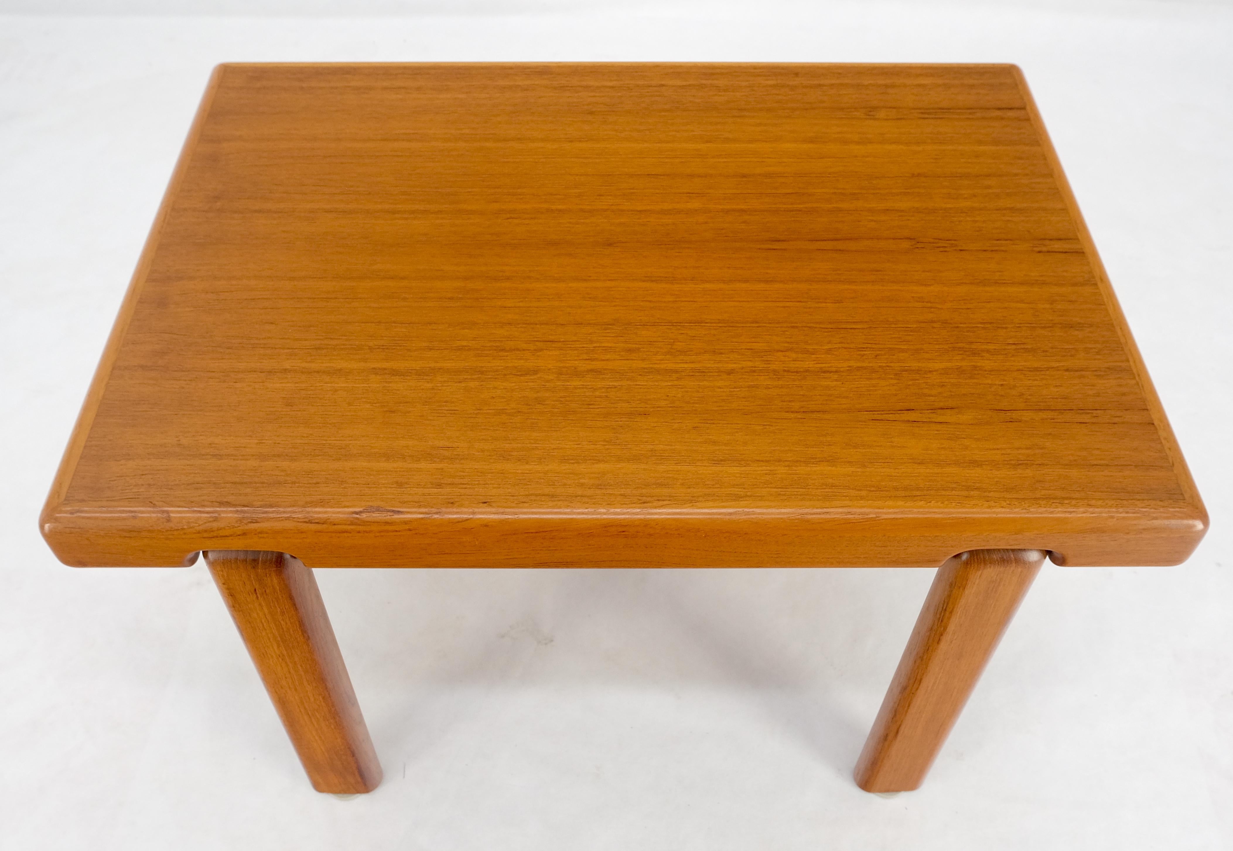 Mid-Century Modern Table basse rectangulaire compacte danoise mi-siècle moderne, MINT ! en vente