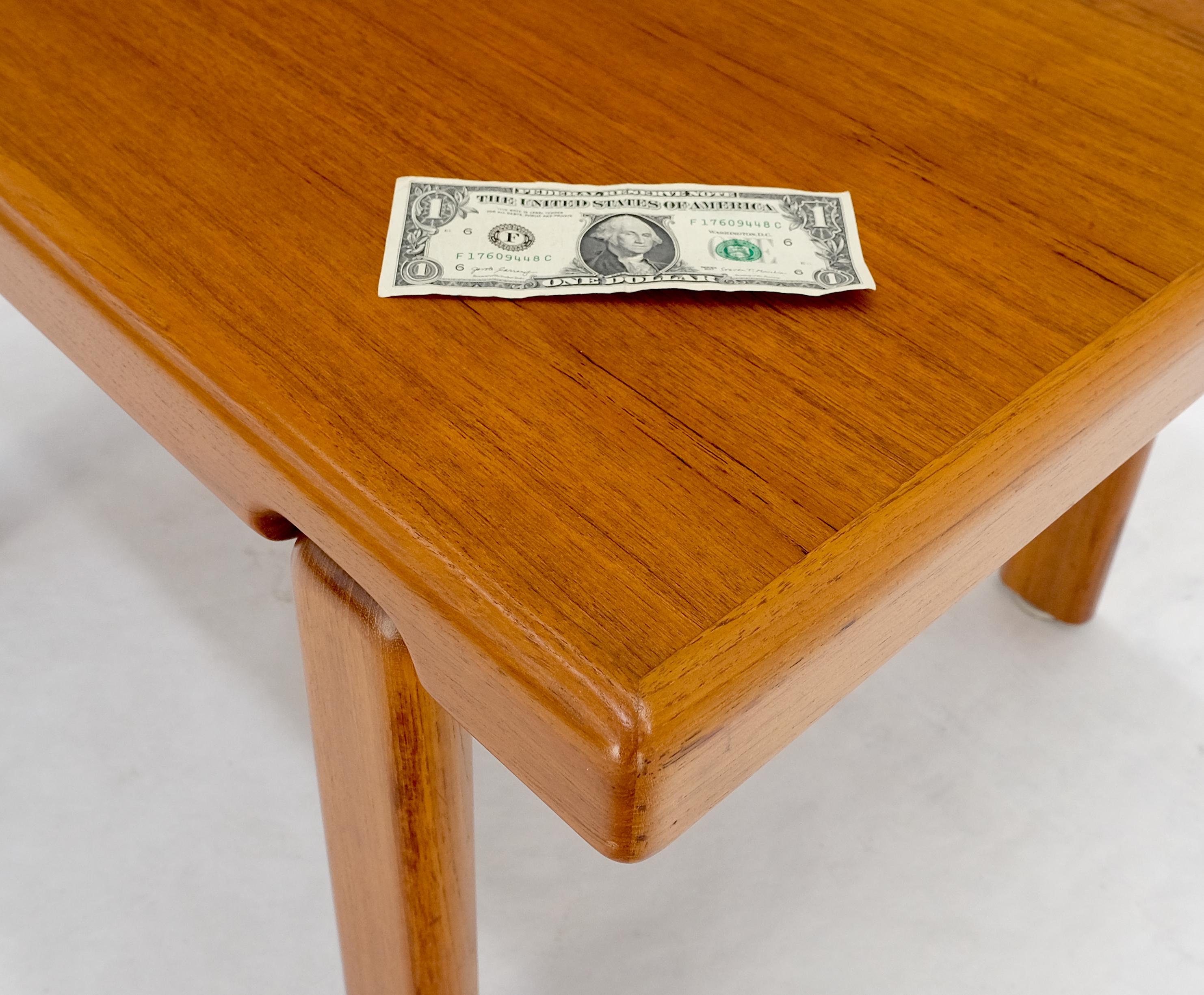 Teck Table basse rectangulaire compacte danoise mi-siècle moderne, MINT ! en vente