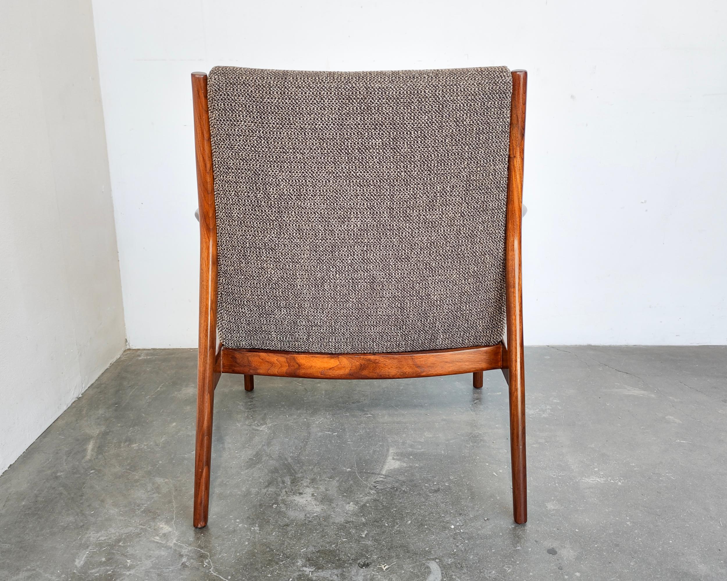 Danish Mid-Century Modern Solid Walnut and Tweed Arm / Lounge Chair 3