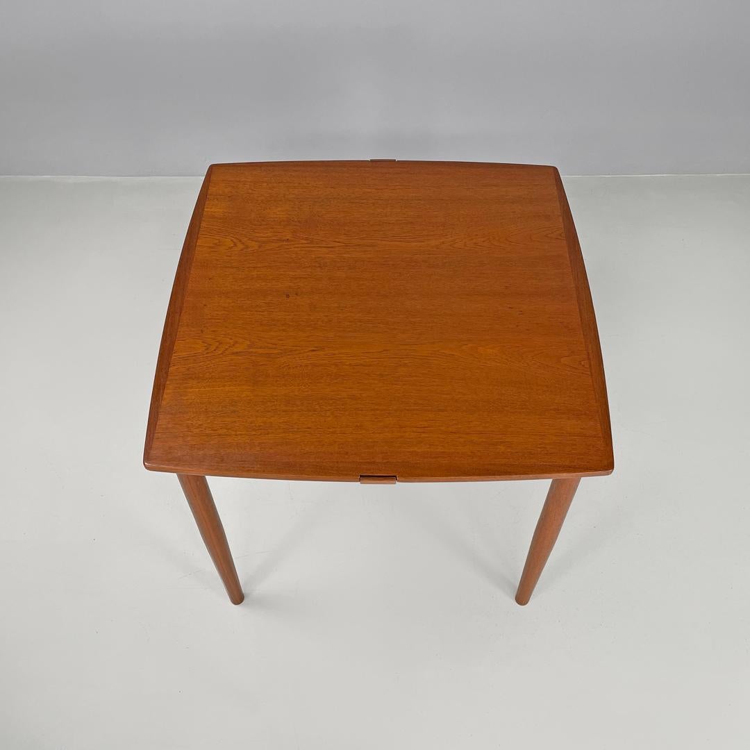 Table de salle à manger danoise en bois de forme carrée, moderne du milieu du siècle dernier, avec rallonges latérales, années 60 en vente 2