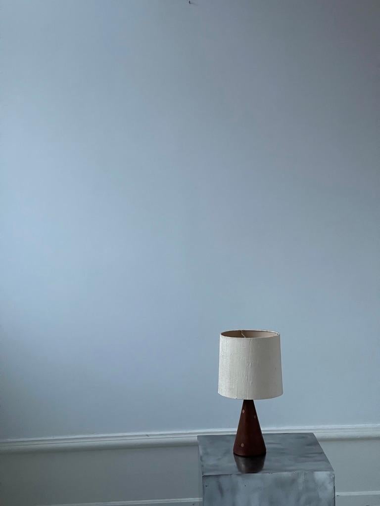 Danish Mid-Century Modern Table Lamp in Teak and Elm Tree with a Shade of Silk For Sale 1