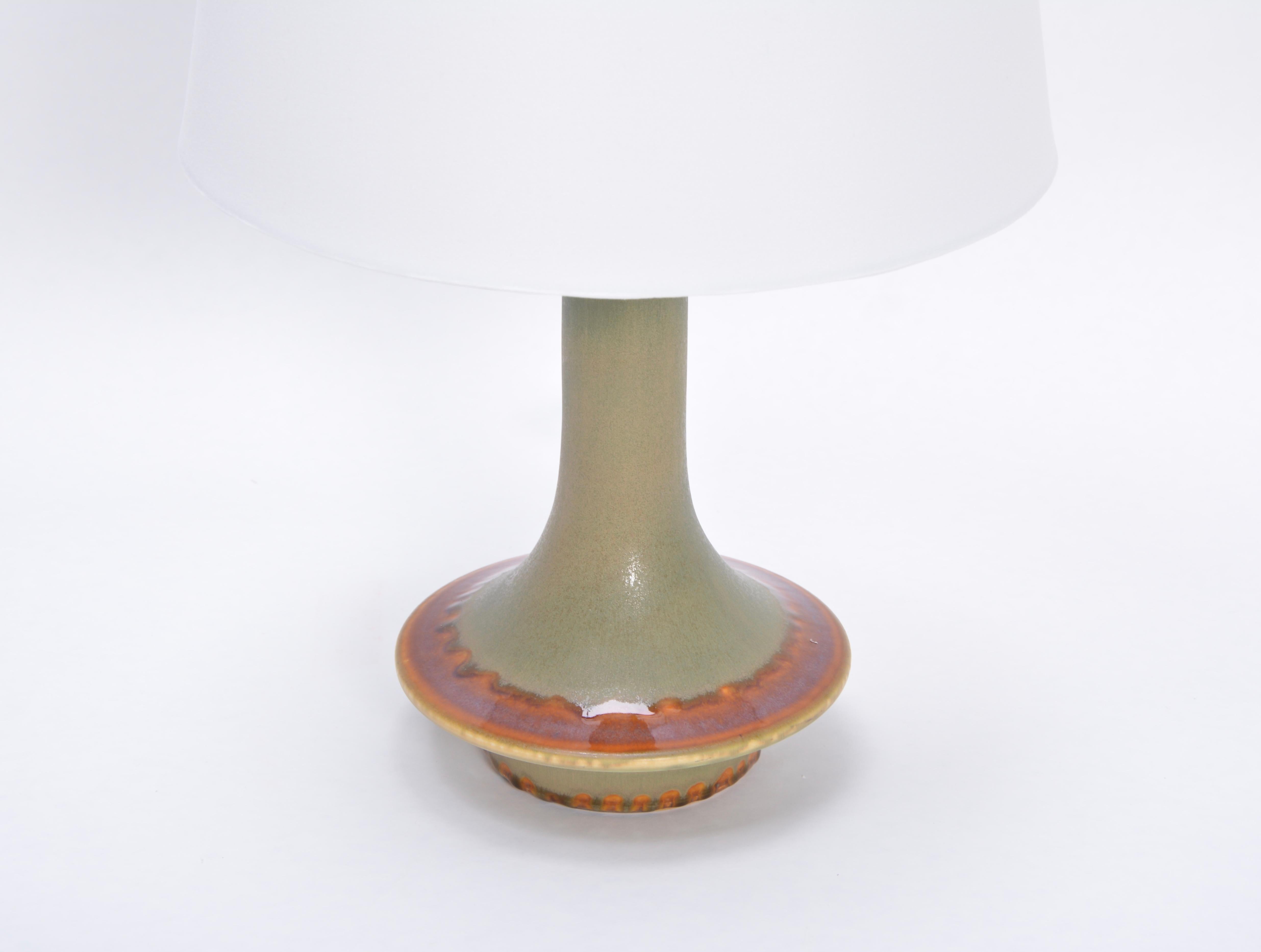 Glazed Danish Mid-Century Modern Table Lamp Model 1068 by Soholm For Sale