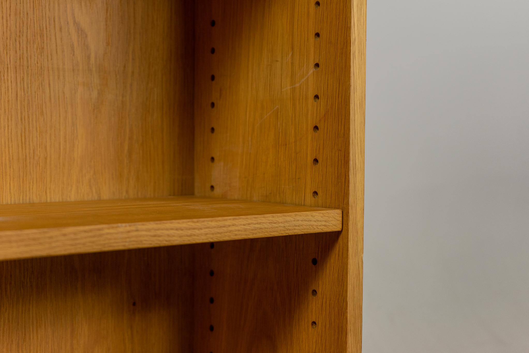Veneer Danish Mid-Century Modern Tall Oak Bookcase
