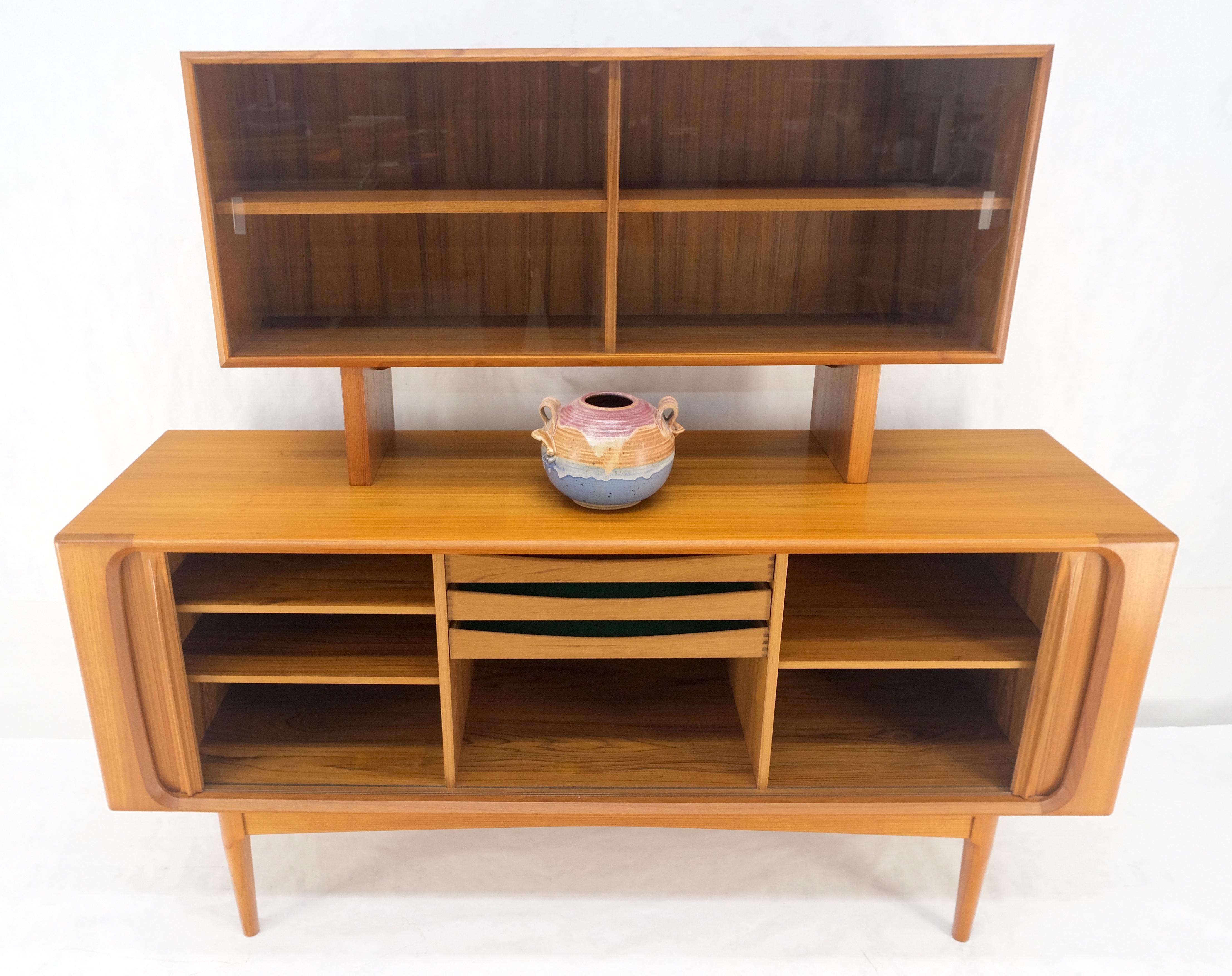 Credenza danesa moderna de mediados de siglo con puerta de tambor y conejera MINT Cápsula del tiempo en venta 10