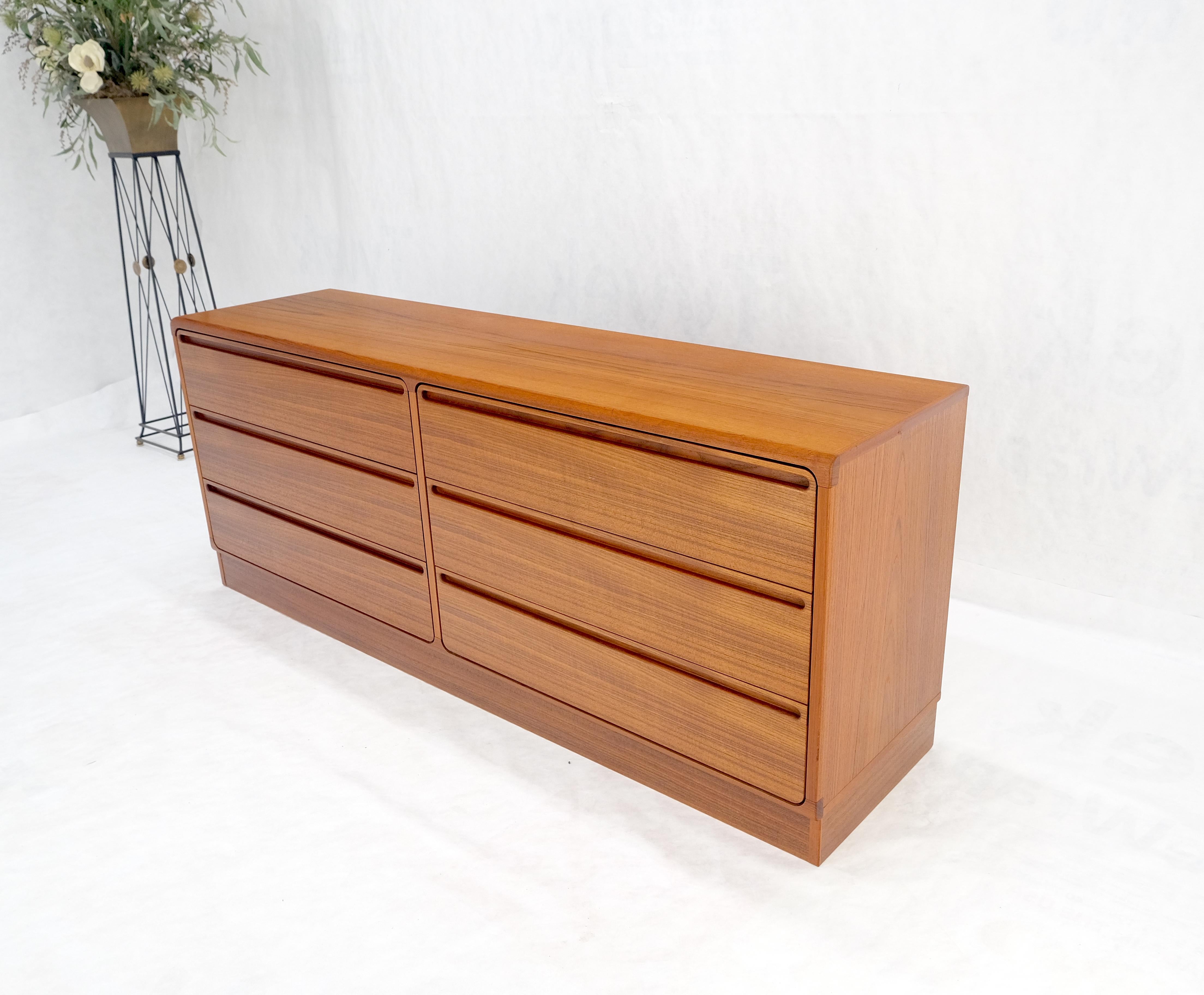 Danish Mid Century Modern Teak 6 Drawers Dresser Credenza Recessed Pulls MINT! For Sale 5
