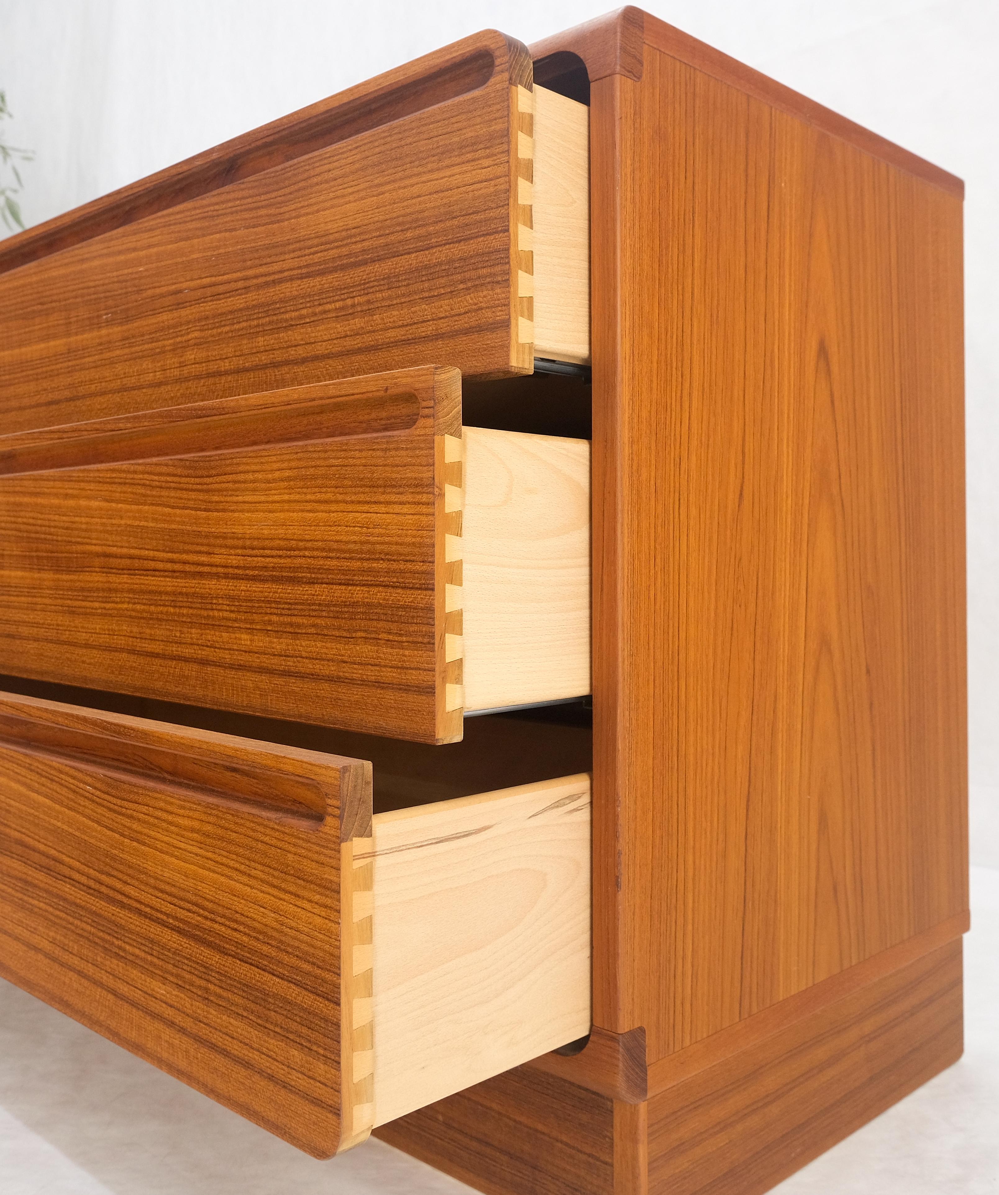 Danish Mid Century Modern Teak 6 Drawers Dresser Credenza Recessed Pulls MINT! For Sale 6
