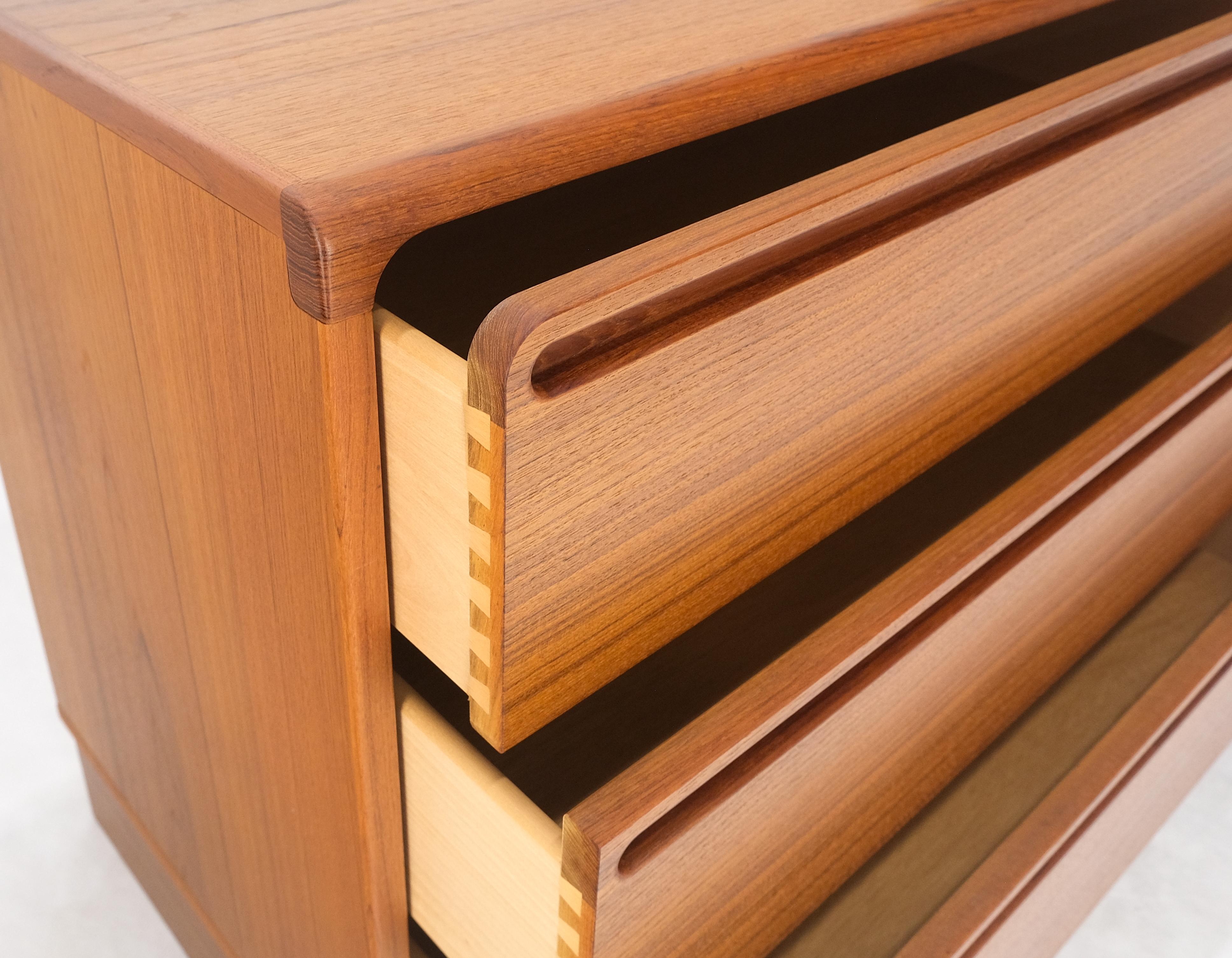 Danish Mid Century Modern Teak 6 Drawers Dresser Credenza Recessed Pulls MINT! For Sale 9