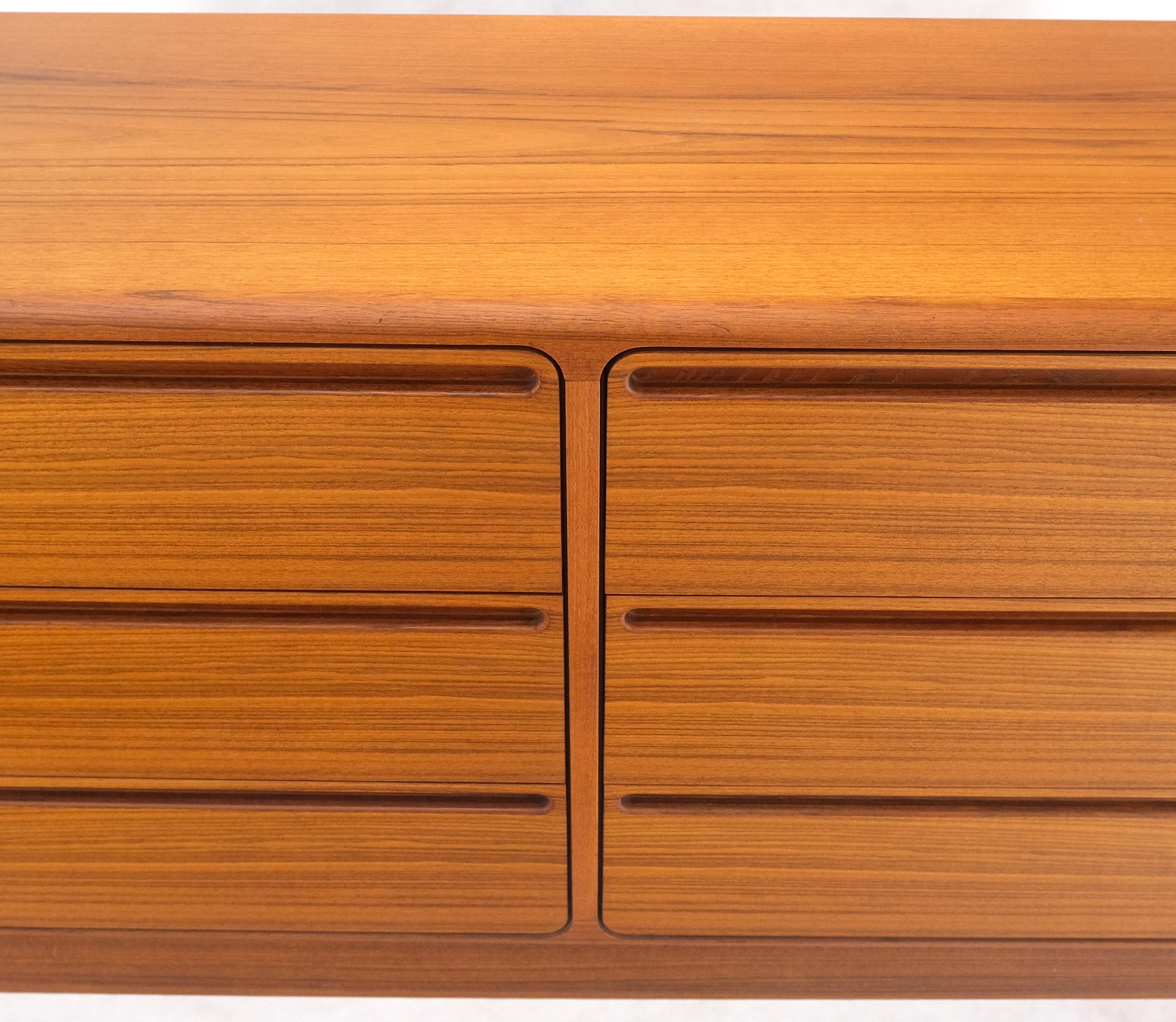 Danish Mid Century Modern Teak 6 Drawers Dresser Credenza Recessed Pulls MINT! For Sale 2