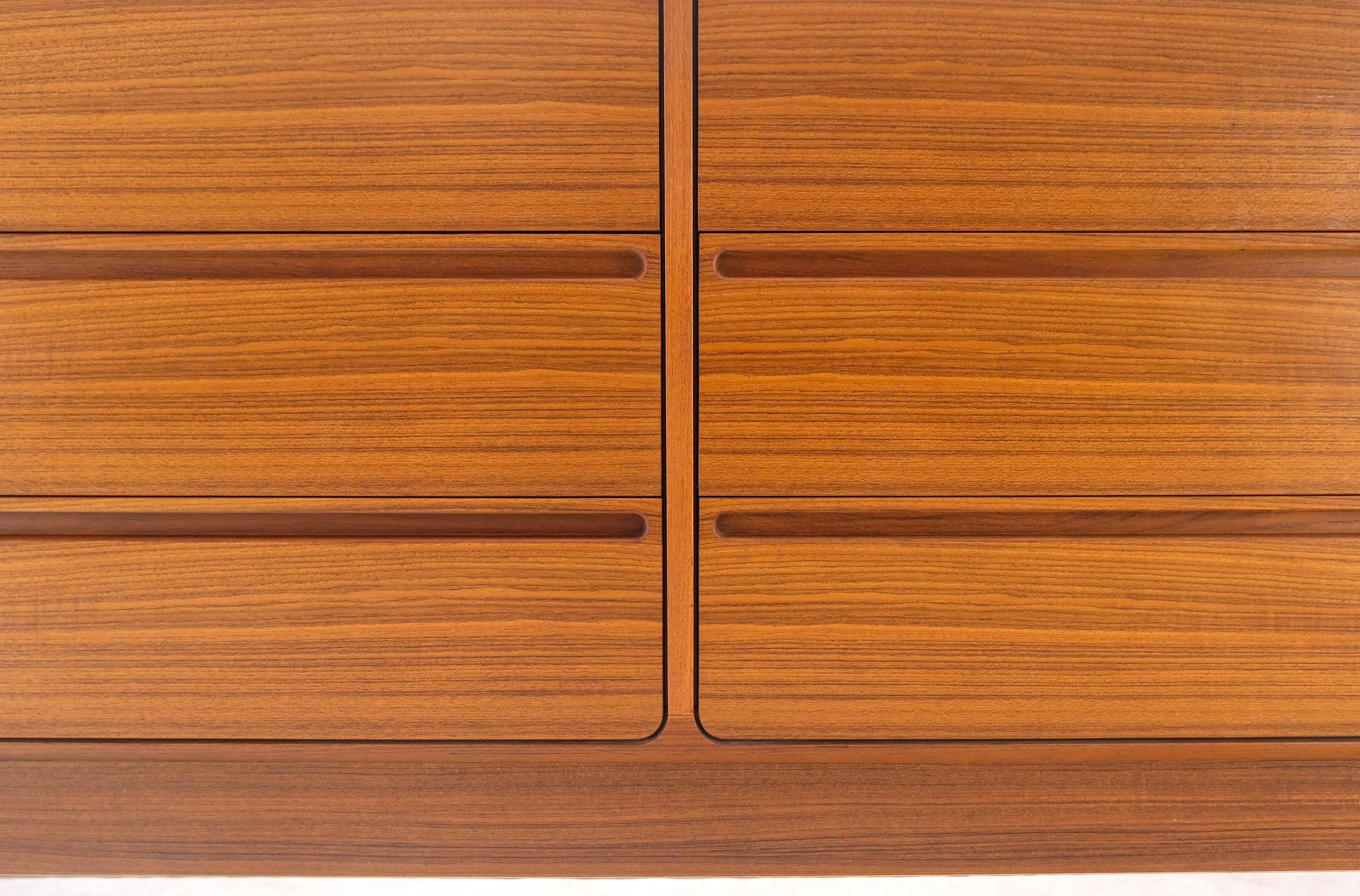 Danish Mid Century Modern Teak 6 Drawers Dresser Credenza Recessed Pulls MINT! For Sale 4
