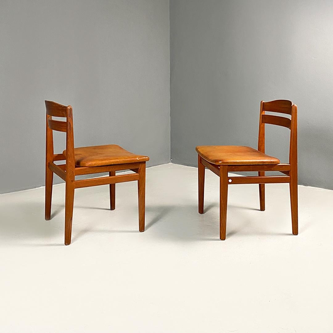Danish mid century modern teak and cognac leather pair of chairs, 1960s For Sale 6