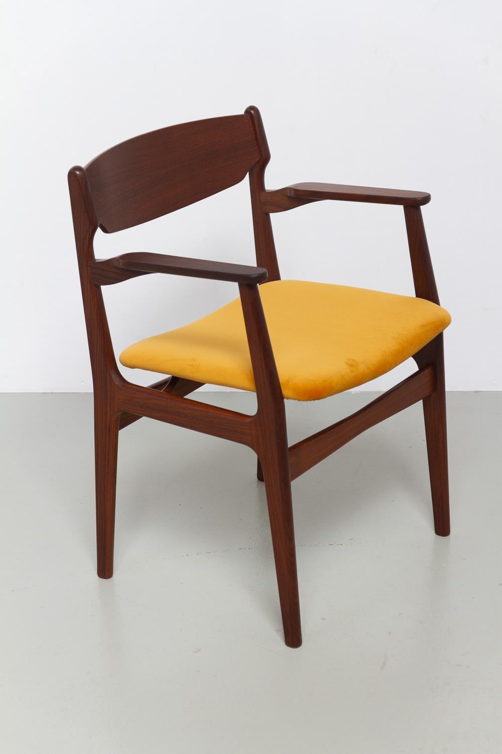 Danish Mid-Century Modern Teak Armchair, 1960s. For Sale 2