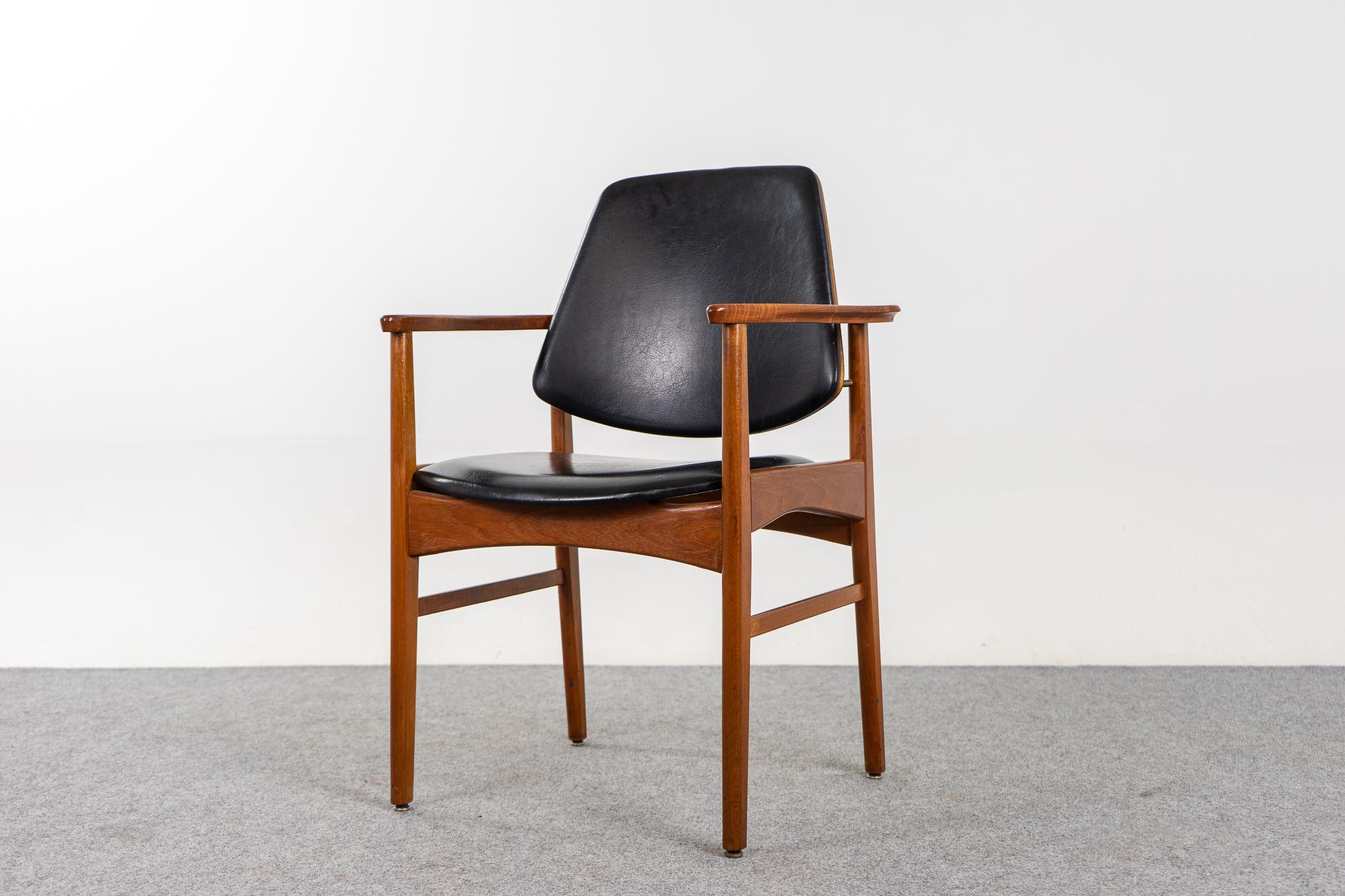 Scandinavian Modern Danish Mid-Century Modern Teak Armchair For Sale