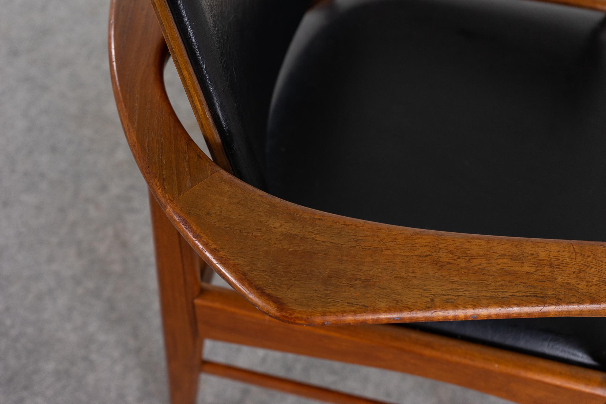 Danish Mid-Century Modern Teak Armchair In Good Condition For Sale In VANCOUVER, CA