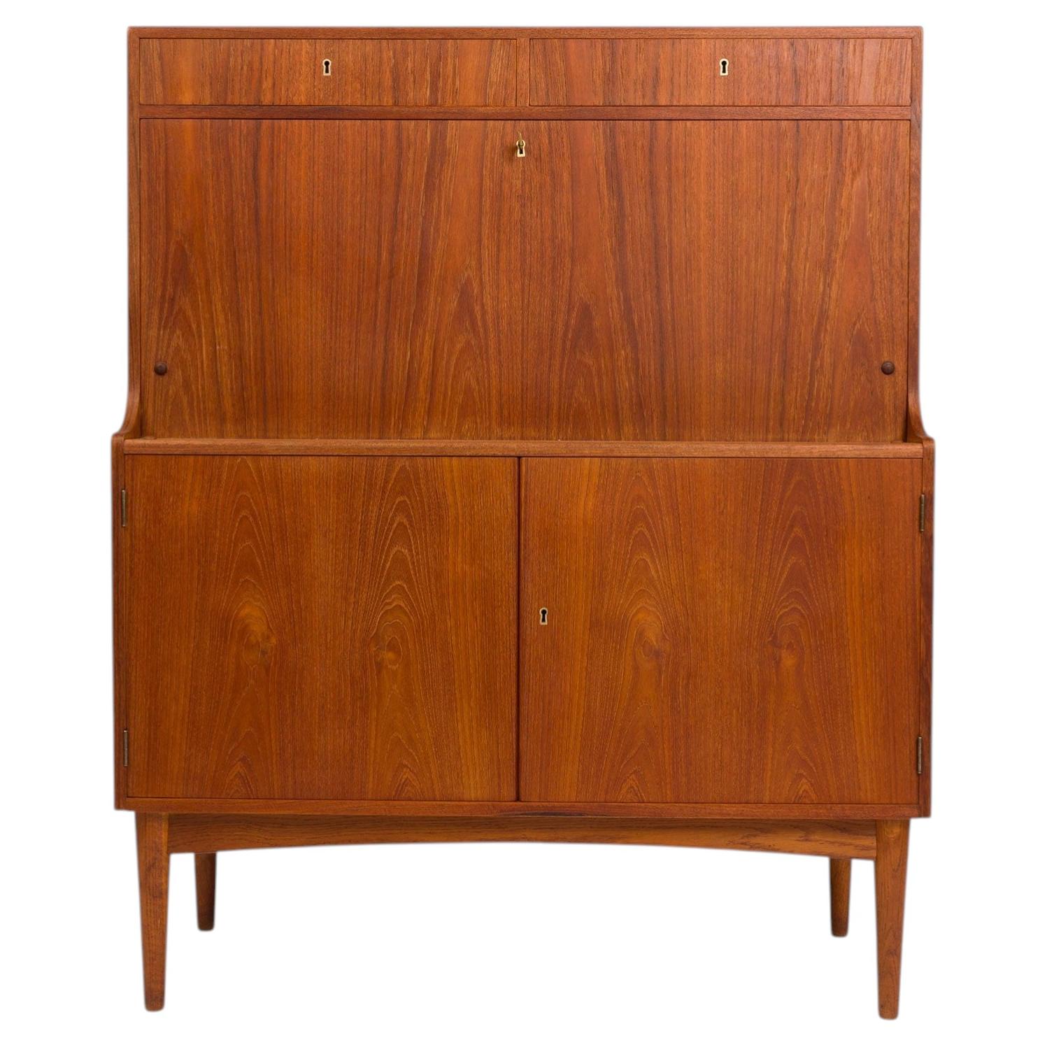 Buffet de bar danois en teck de style « Mid-Century Modern »  Meuble à cocktails scandinave vintage