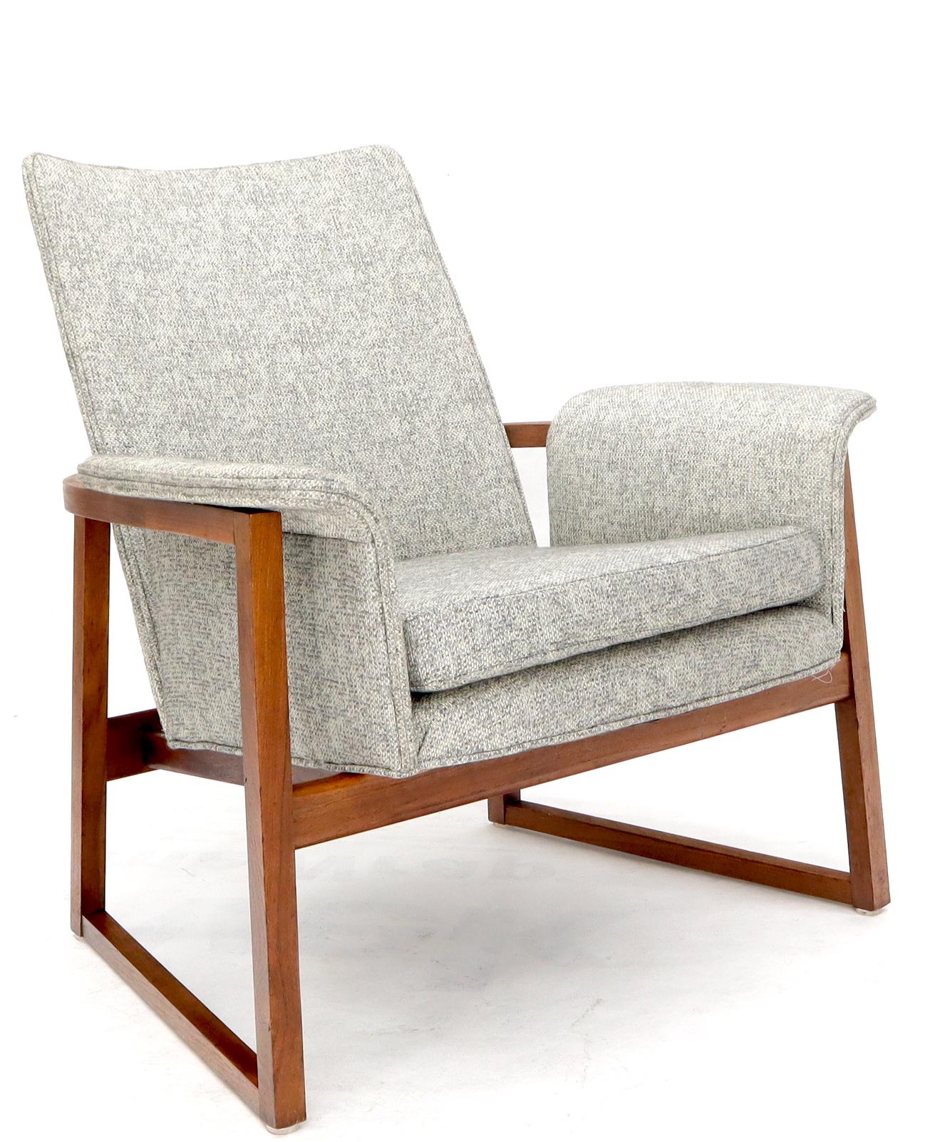 Danish Mid-Century Modern Teak Barrel Shape Frame Lounge Chair In Good Condition For Sale In Rockaway, NJ