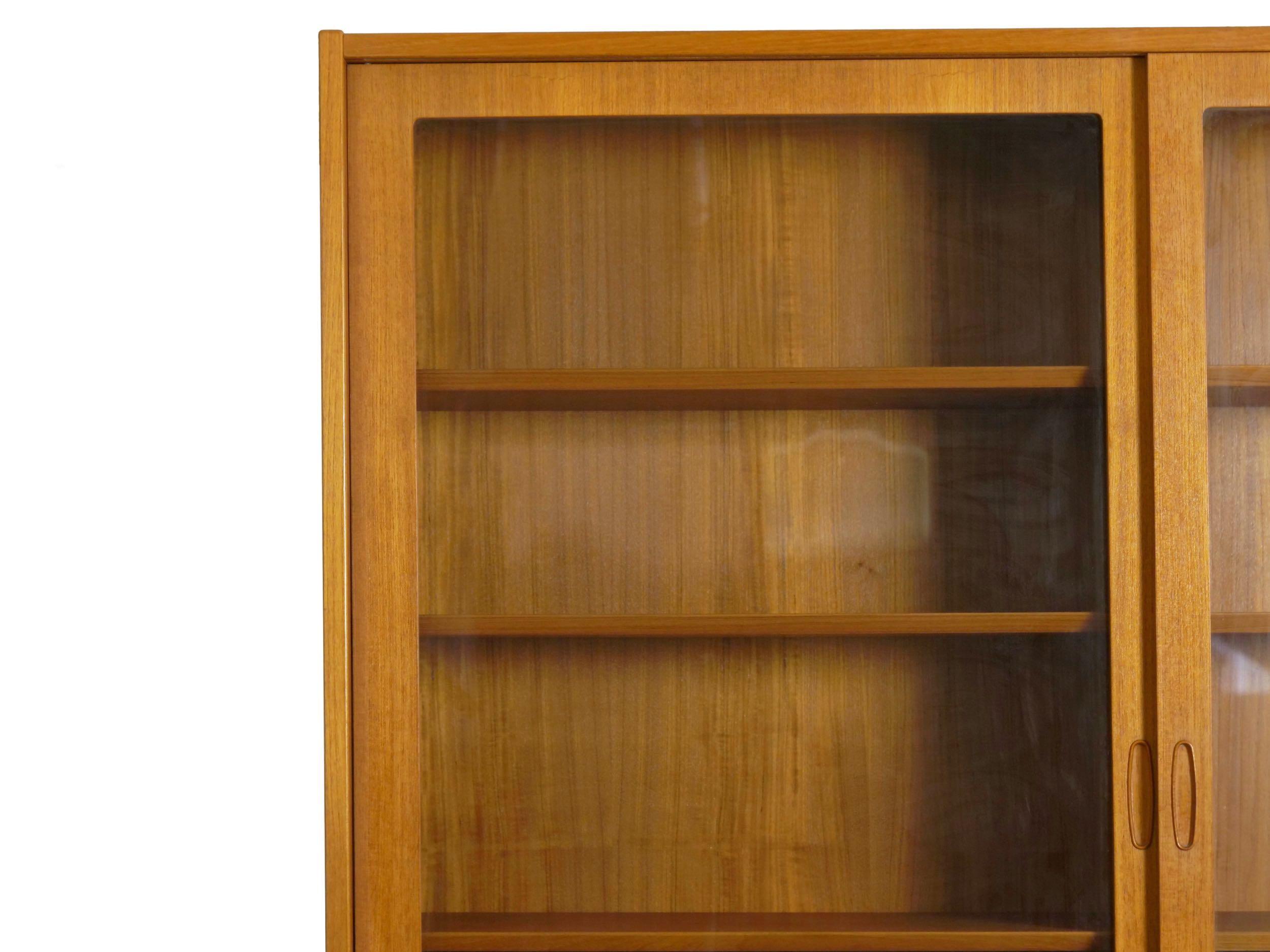 Danish Mid-Century Modern Teak Bookcase Bookshelf Cabinet by Poul Hundevad 2