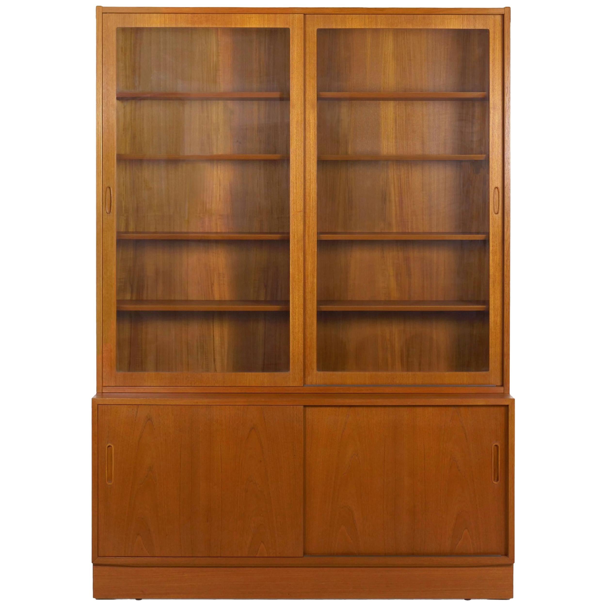 Danish Mid-Century Modern Teak Bookcase Bookshelf Cabinet by Poul Hundevad