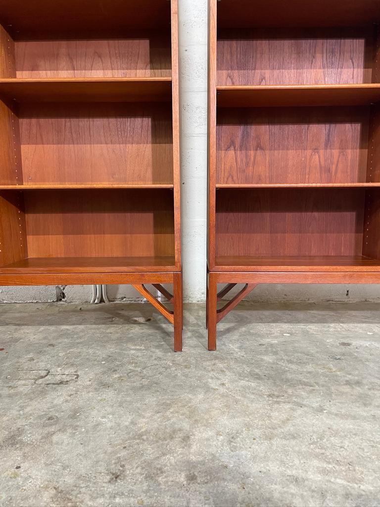 Dänisches Bücherregal aus Teakholz, Mid Century Modern, von Borge Mogensen im Angebot 2