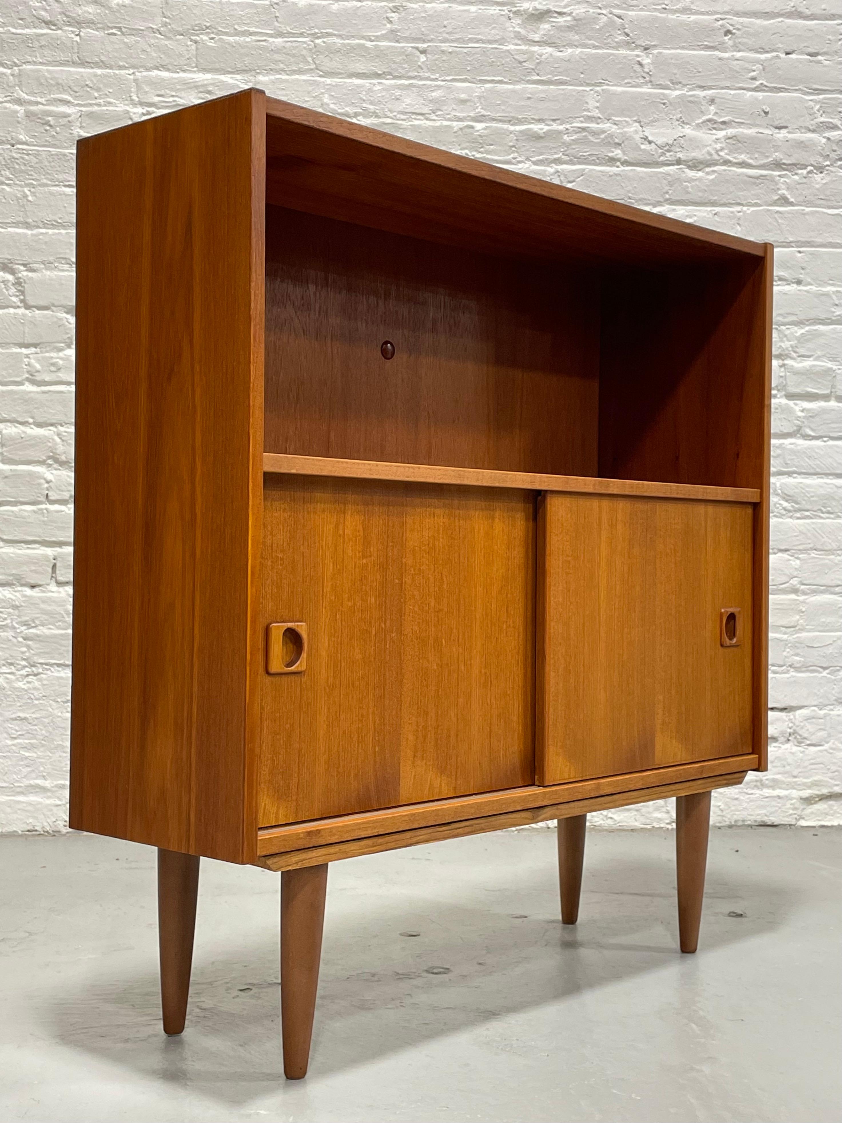 DANISH Mid Century Modern TEAK BOOKCASE, c. 1960’s 7