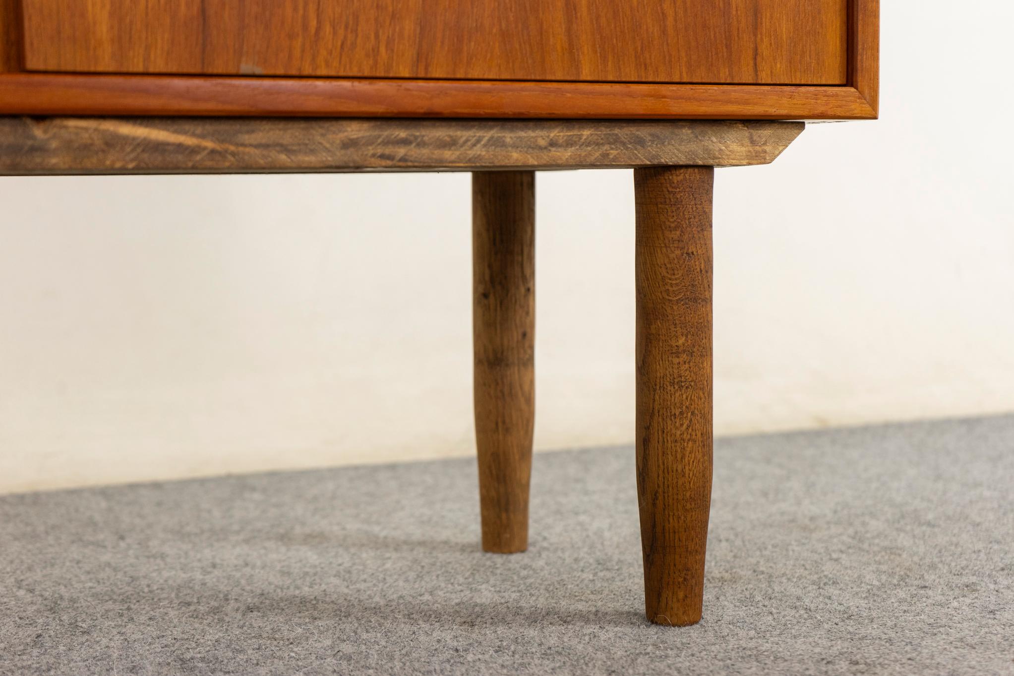 Danish Mid-Century Modern Teak Bookcase/Cabinet For Sale 1