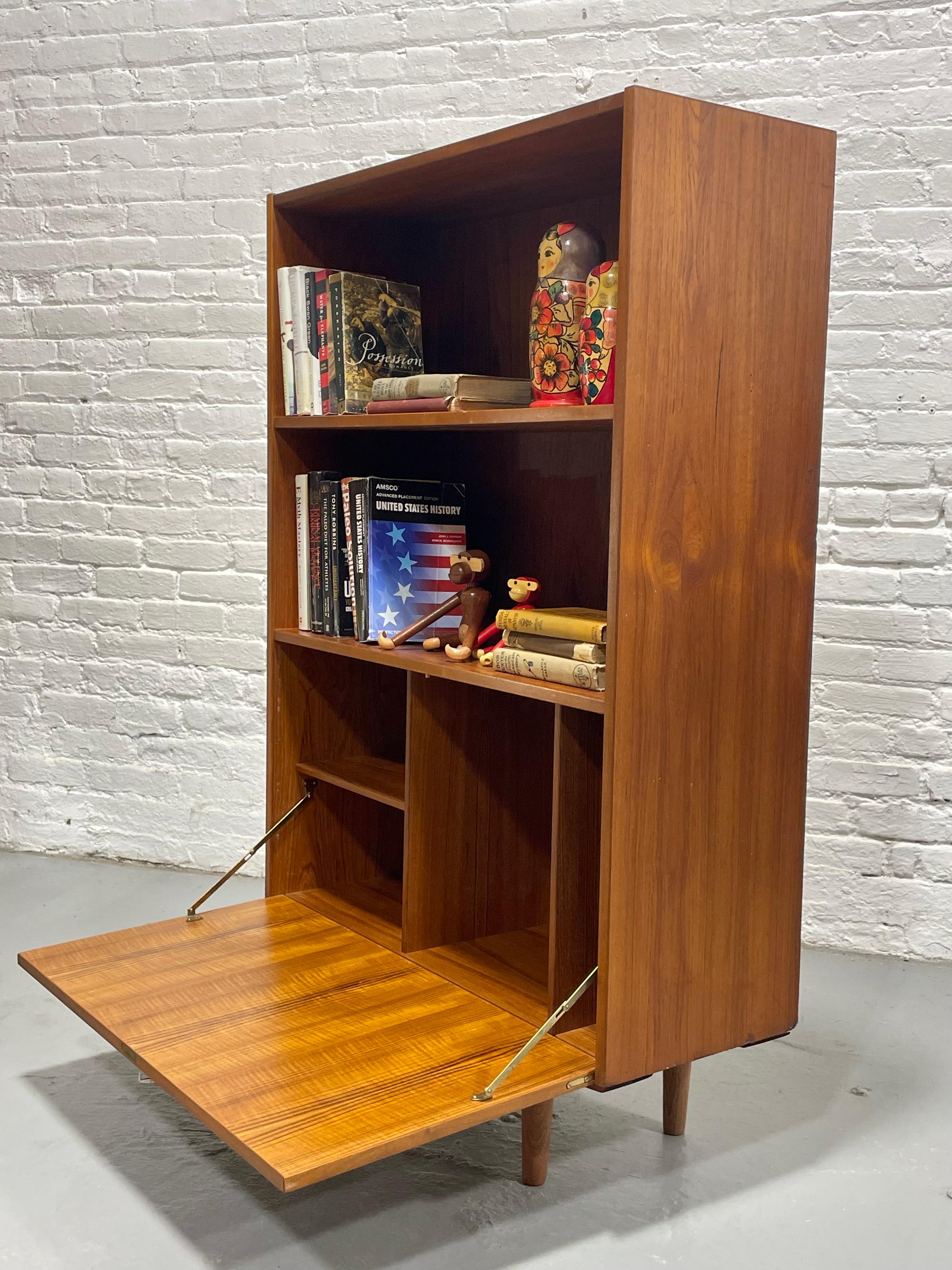 DANISH Mid Century Modern TEAK BOOKCASE / Drop Down Bar, c. 1960’s For Sale 5