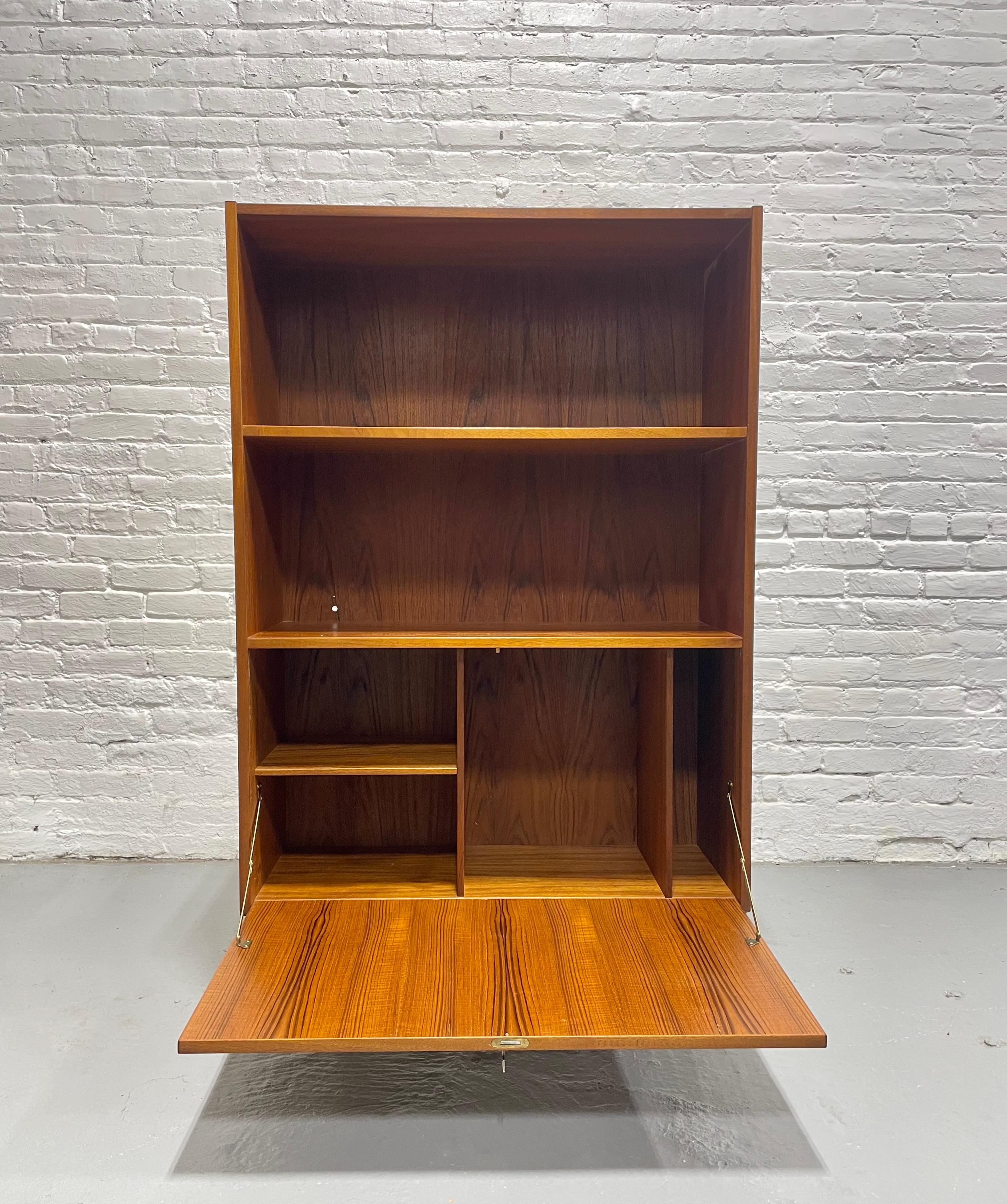 DANISH Mid Century Modern TEAK BOOKCASE / Drop Down Bar, c. 1960’s In Good Condition In Weehawken, NJ