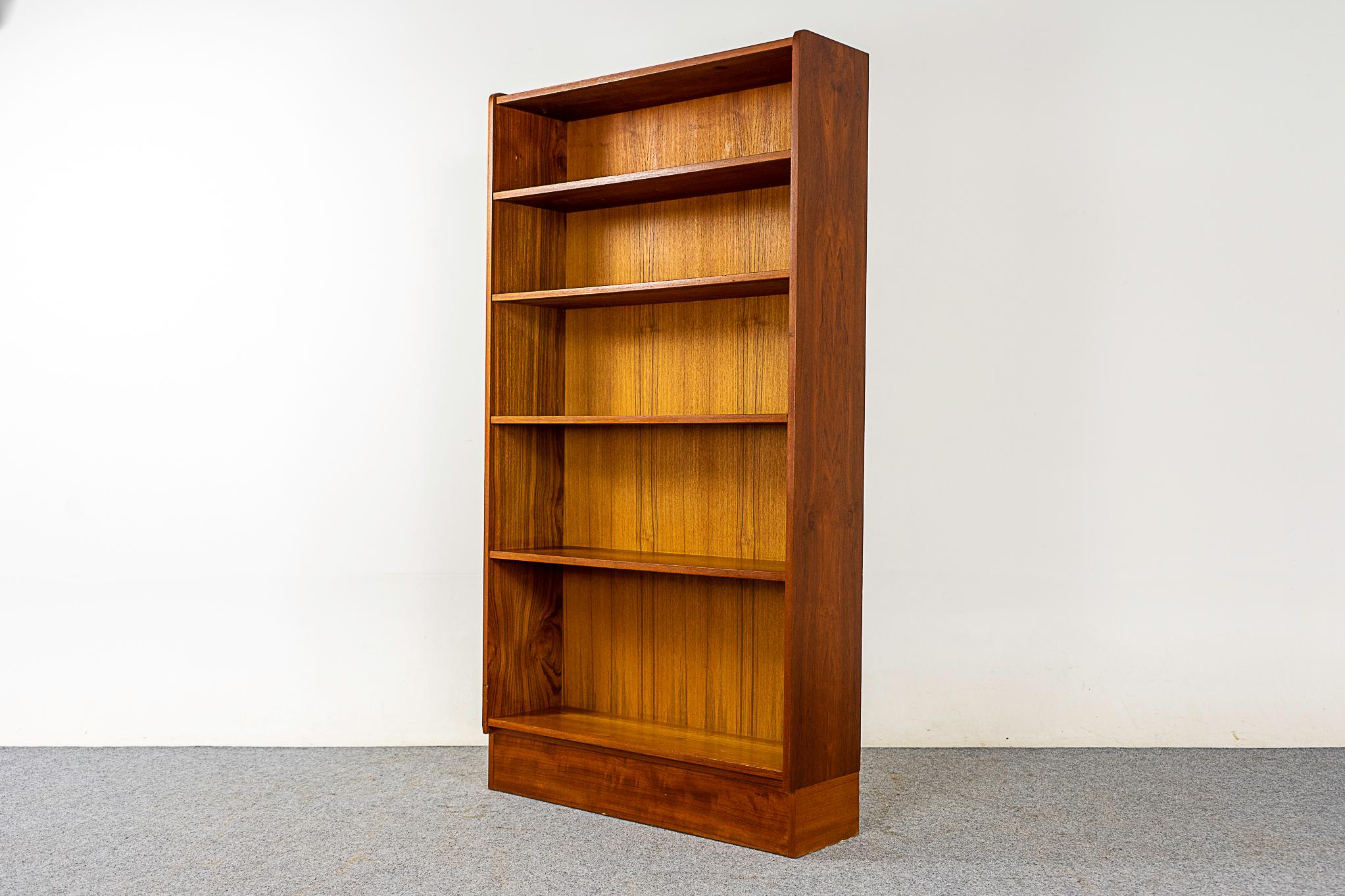 Danish MidCentury Modern Teak Bookcase For Sale at 1stDibs johannes