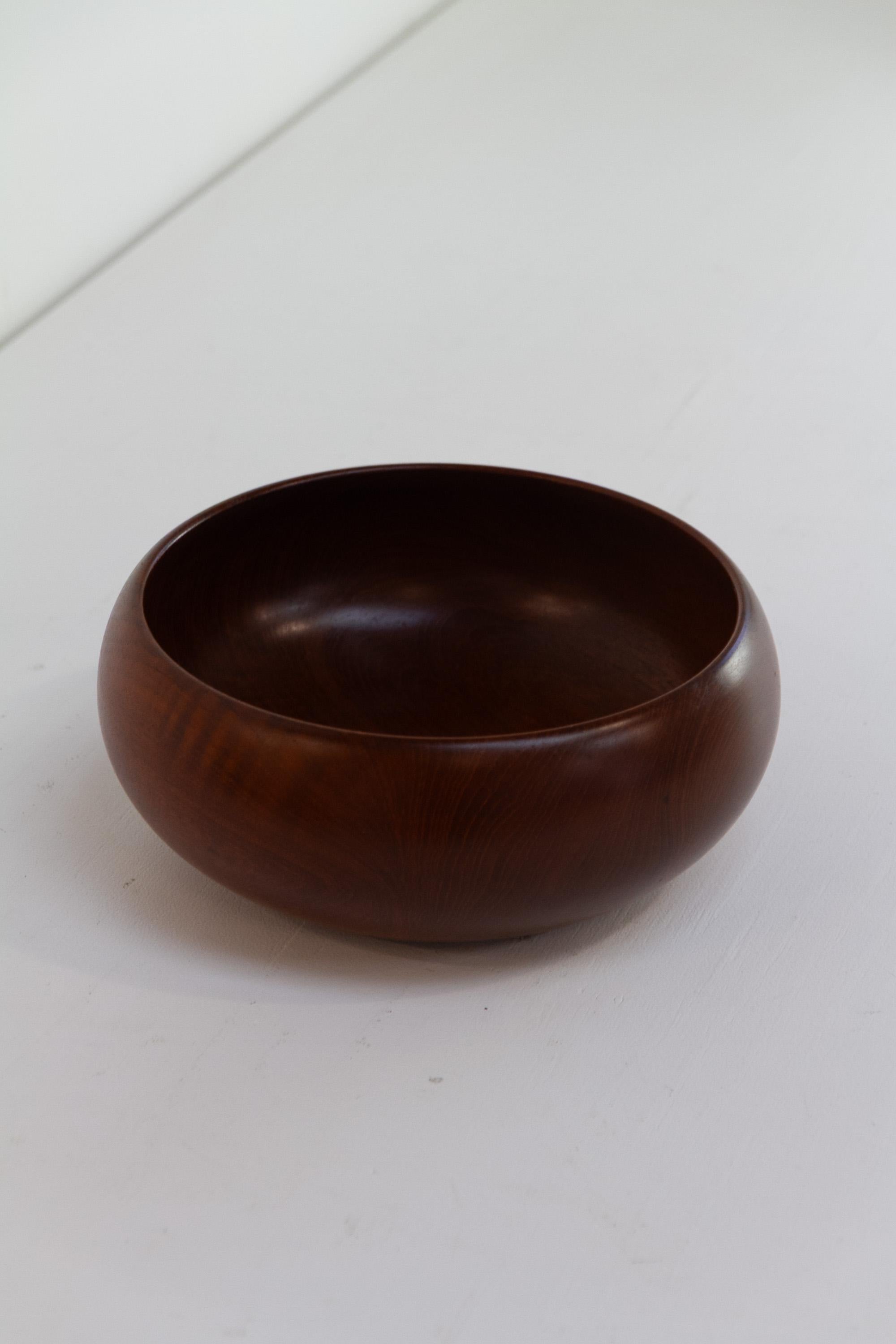 Ciotola in teak danese del Mid-Century Modern di Kaye Bojesen, anni '50. in vendita 4
