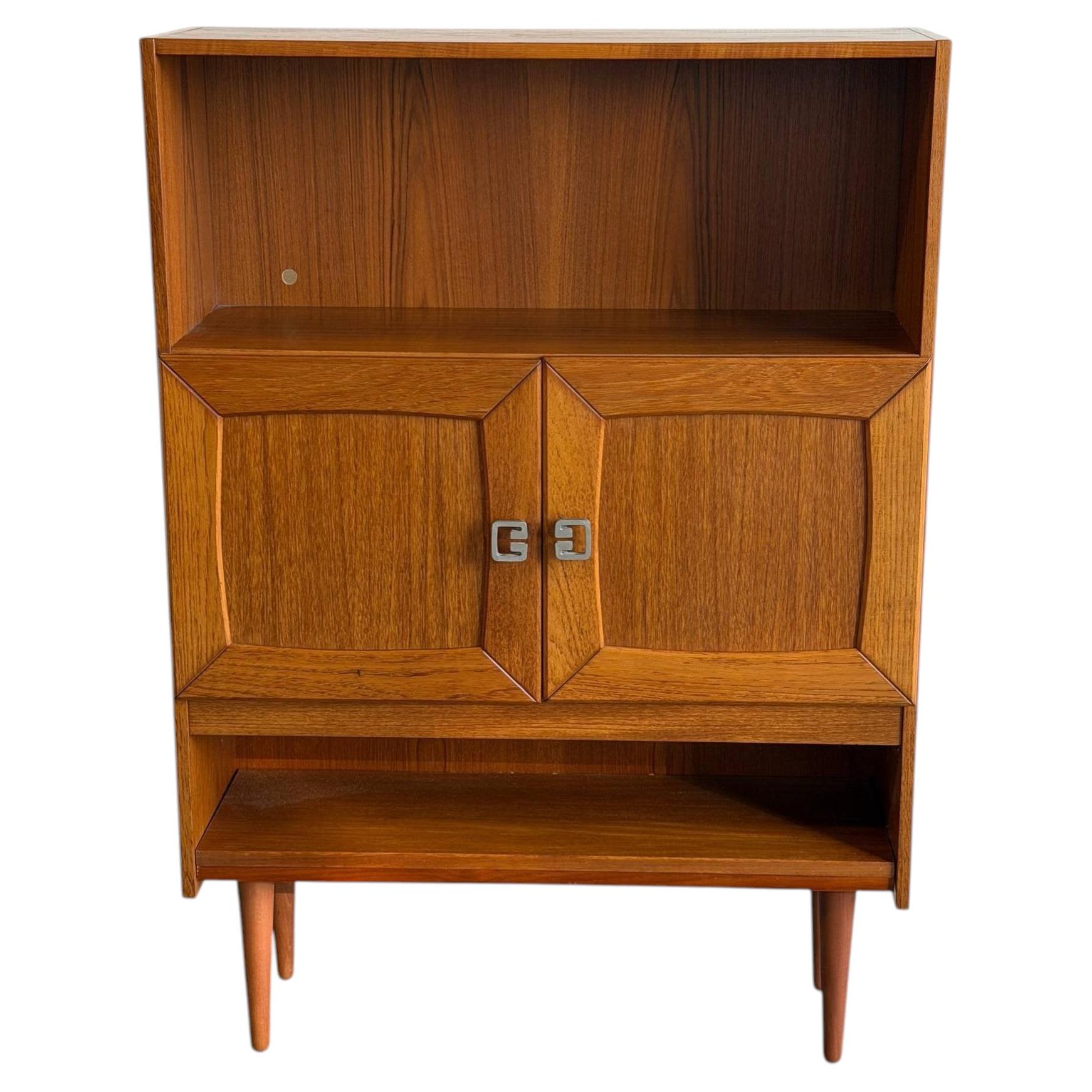 Mobile danese in teak in stile Mid-Century Modern – Libreria vintage degli anni ’60
