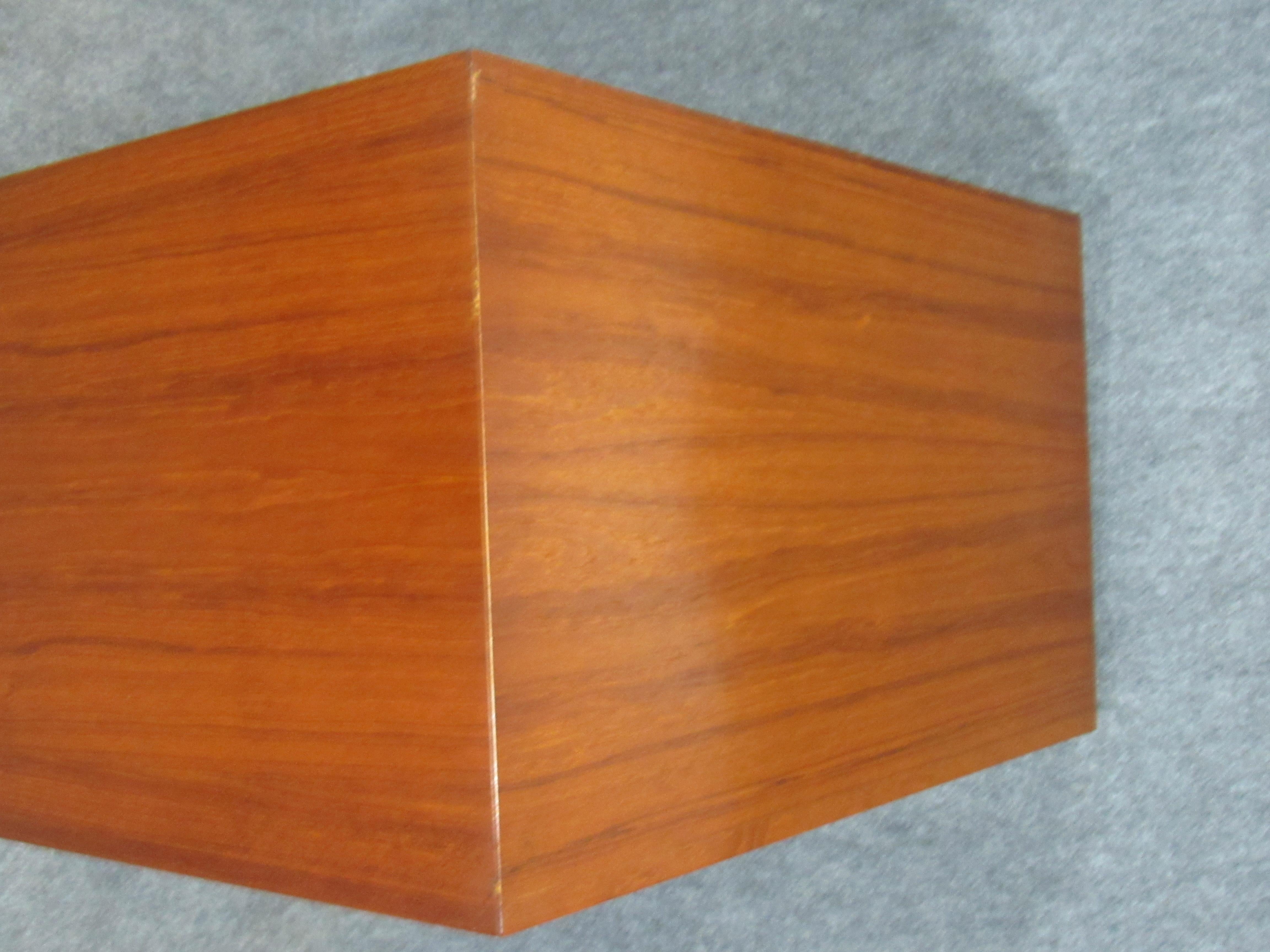 Danish Mid-Century Modern Teak Chest of Drawers Dresser In Good Condition In Belmont, MA