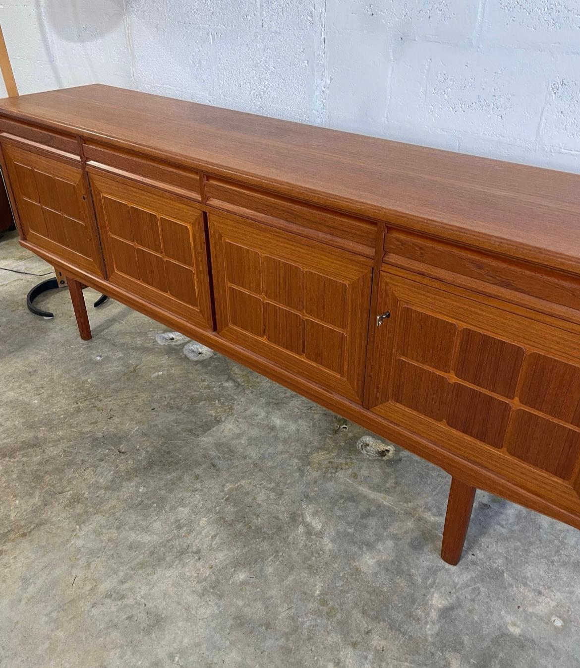 Danish Mid Century Modern Teak Console or Credenza In Good Condition For Sale In Fort Lauderdale, FL