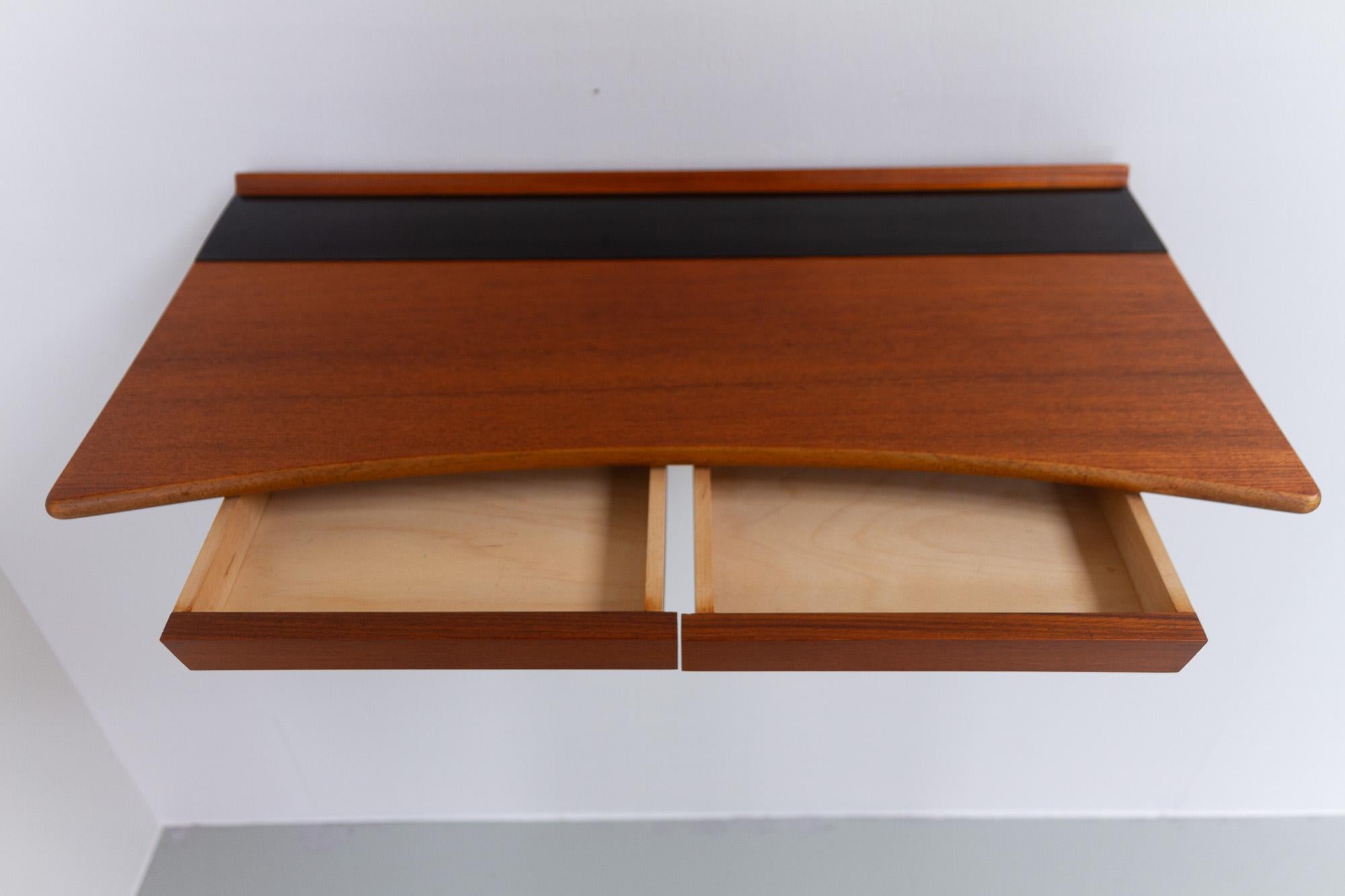 Danish Mid-Century Modern Teak Console Table, 1950s. In Good Condition In Asaa, DK
