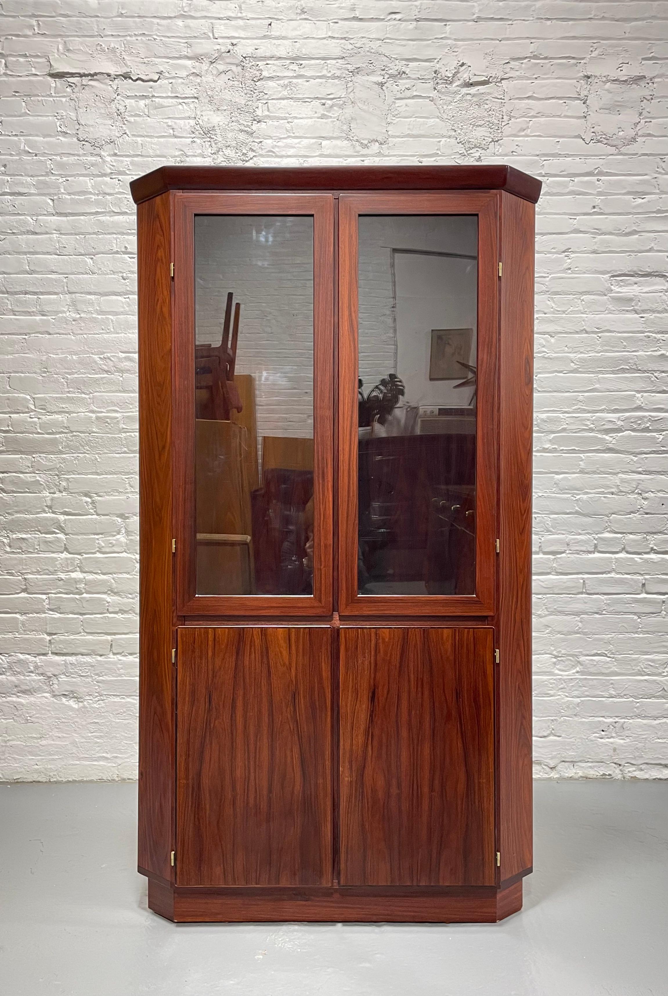 Danish DANISH Mid Century Modern TEAK CORNER Bookcase / China Cabinet by Skovby For Sale
