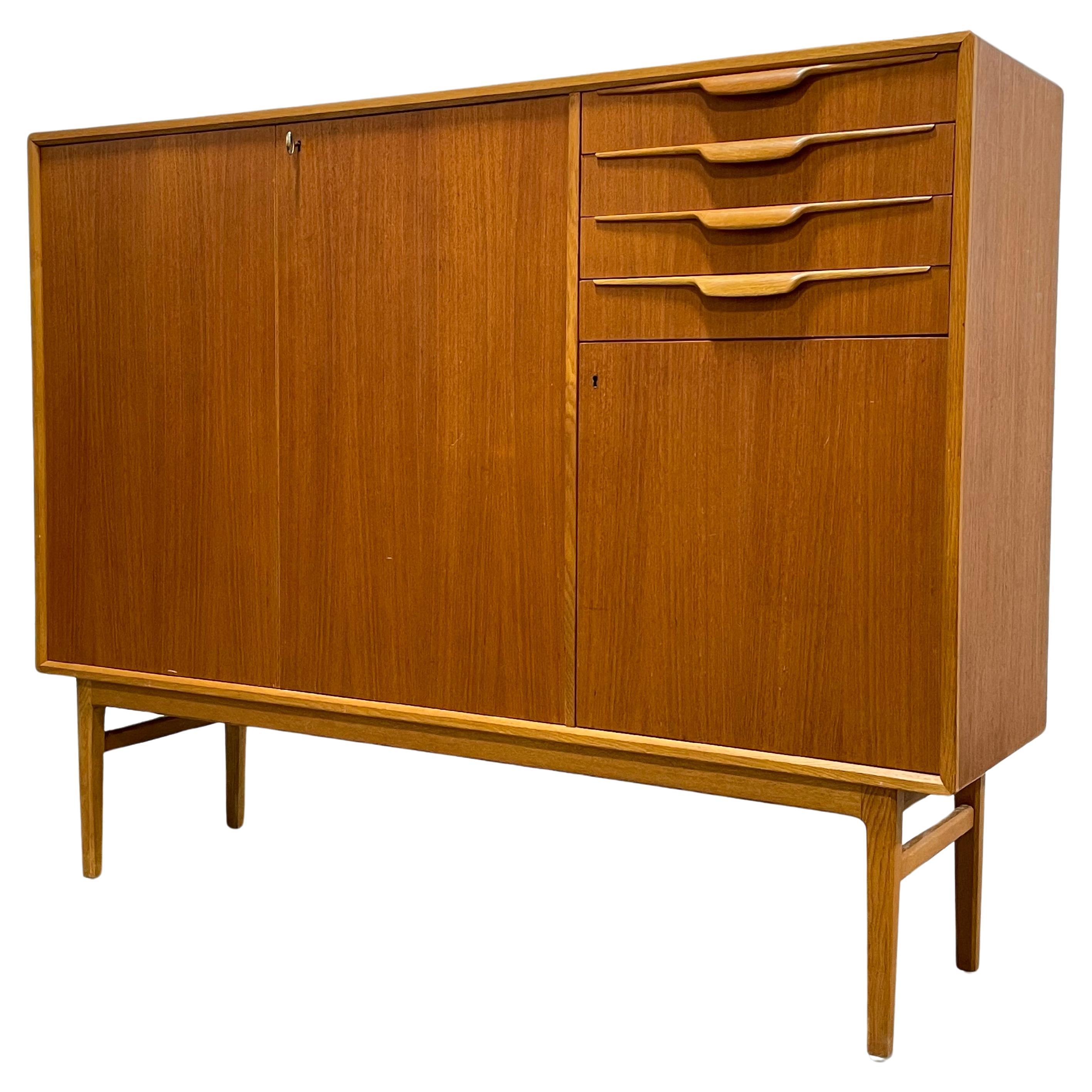 Danish Mid-Century Modern Teak Credenza / Bar, C. 1960s For Sale