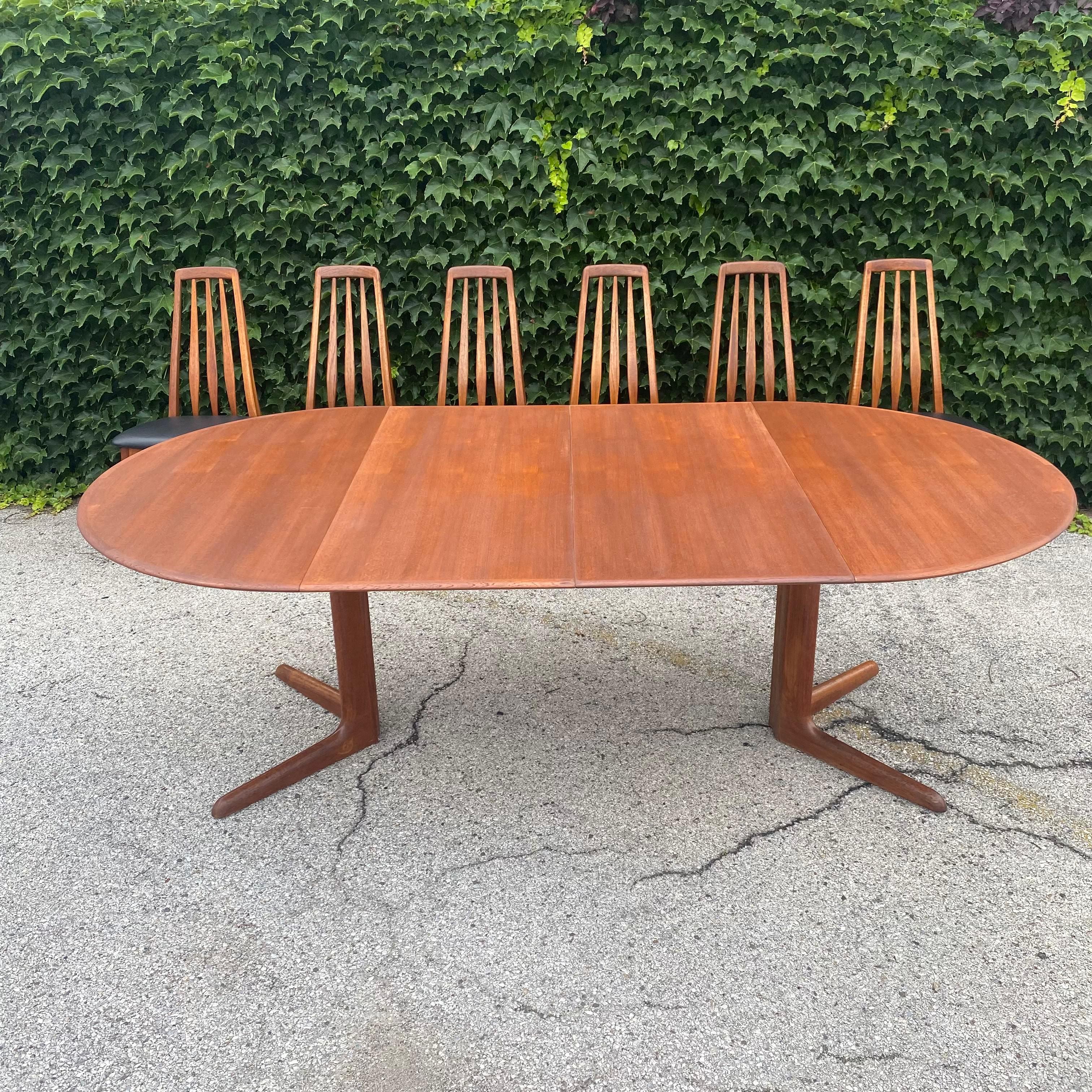 Danish Mid-Century Modern Teak Dining Set by Dyrlund In Good Condition In Munster, IN