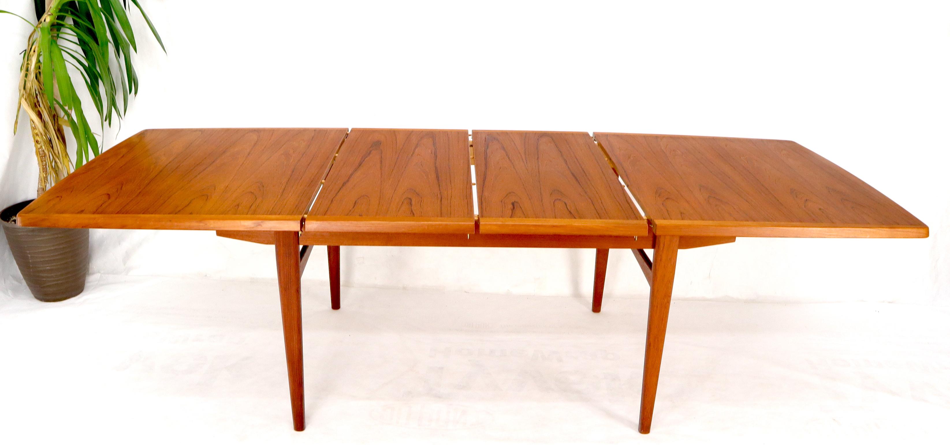 Danish Mid-Century Modern Teak Dining Table with Two Extension Boards Leaves 12