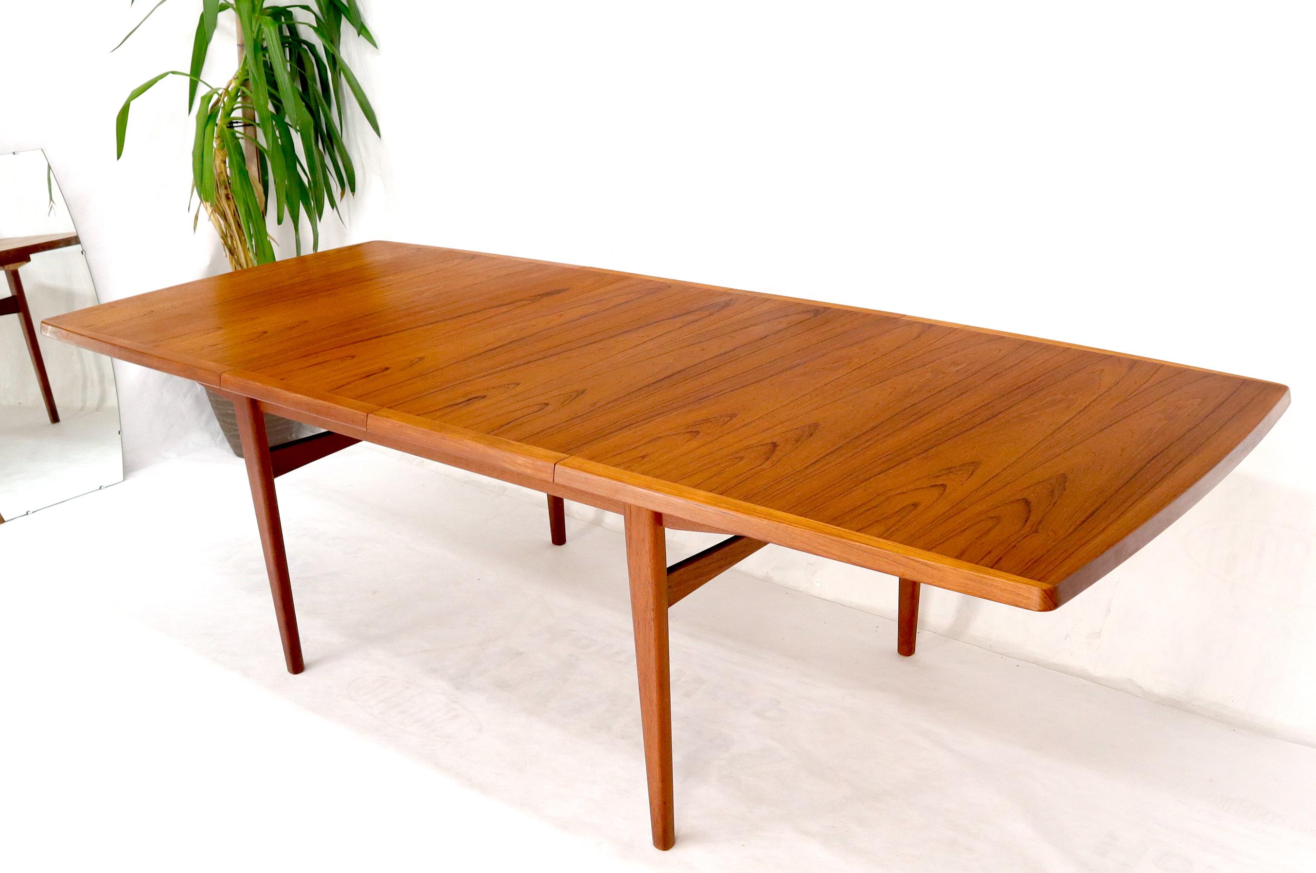 Danish Mid-Century Modern Teak Dining Table with Two Extension Boards Leaves 3