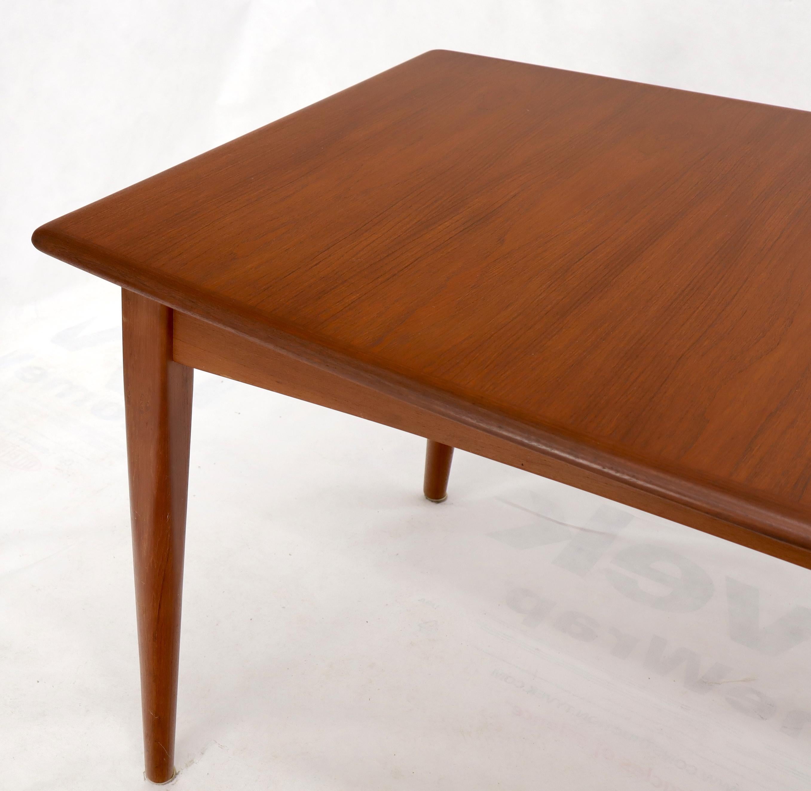 Danish Mid-Century Modern Teak Dining Table with Two Pop Up Self Storing Leaves For Sale 4