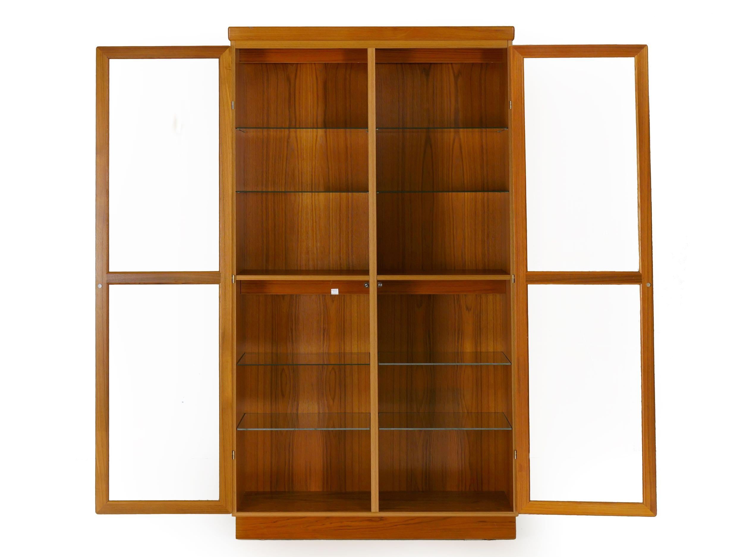 Danish Mid-Century Modern Teak Display Cabinet Bookshelf by Skovby In Good Condition In Shippensburg, PA