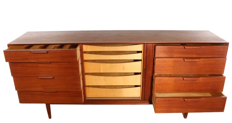 Danish Mid-Century Modern Teak Double Dresser by Falster Mobelfabrik For Sale 3