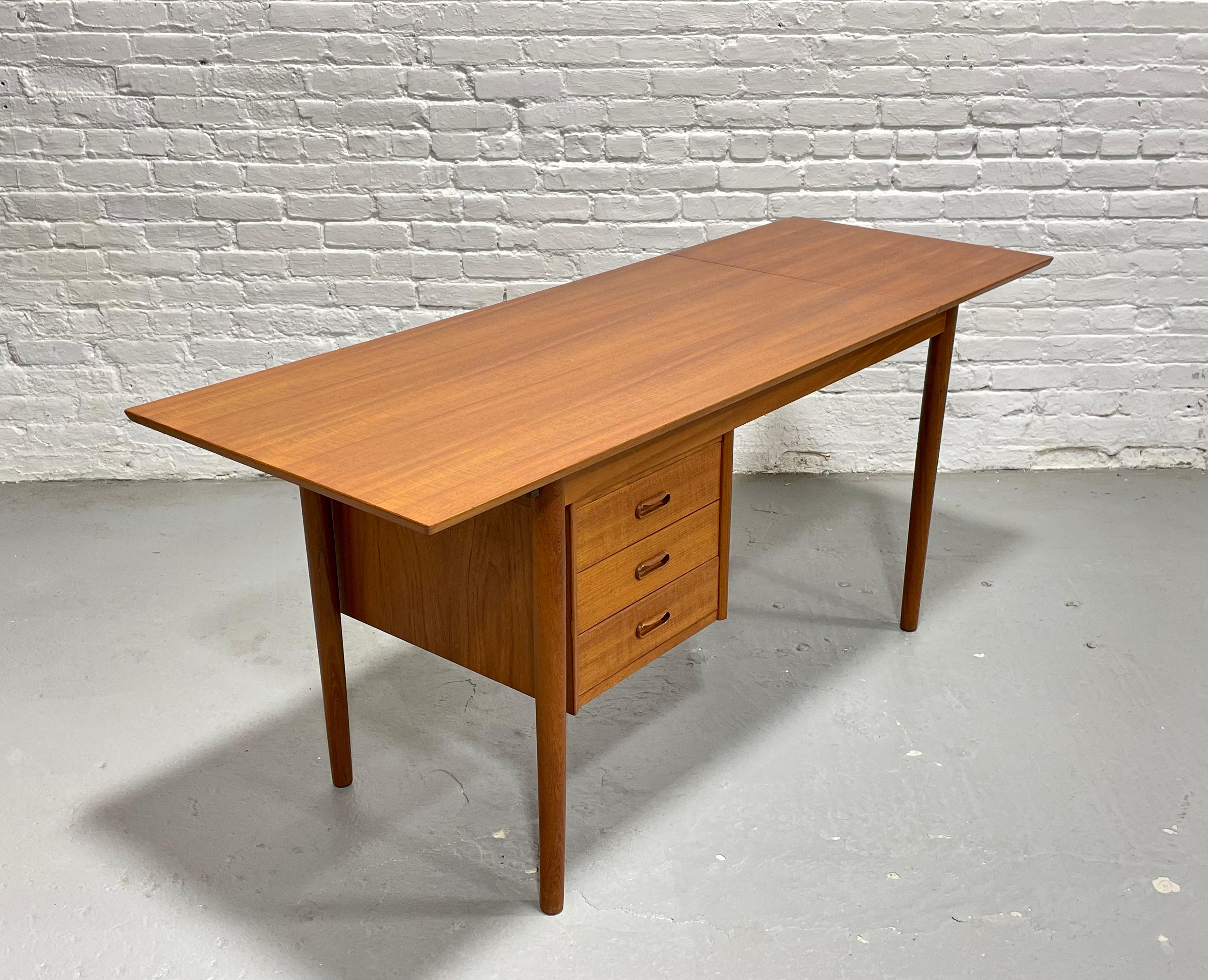 DESK double face danois moderne du milieu du siècle dernier + feuille en goutte, années 1960 en vente 1