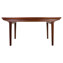Table de salle à manger danoise en teck moderne du milieu du siècle par Johannes Andersen