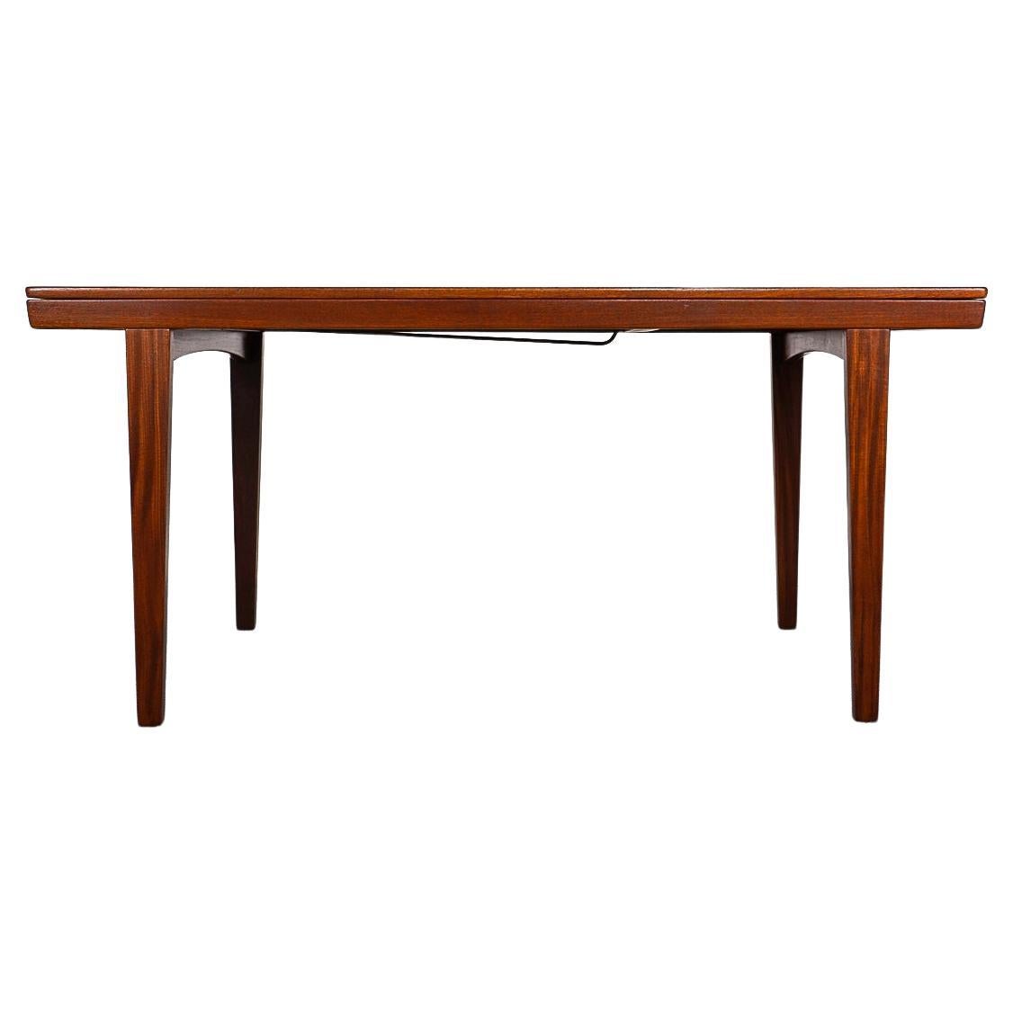 Dänischer Mid-Century Modern Ausziehbarer Esstisch aus Teakholz