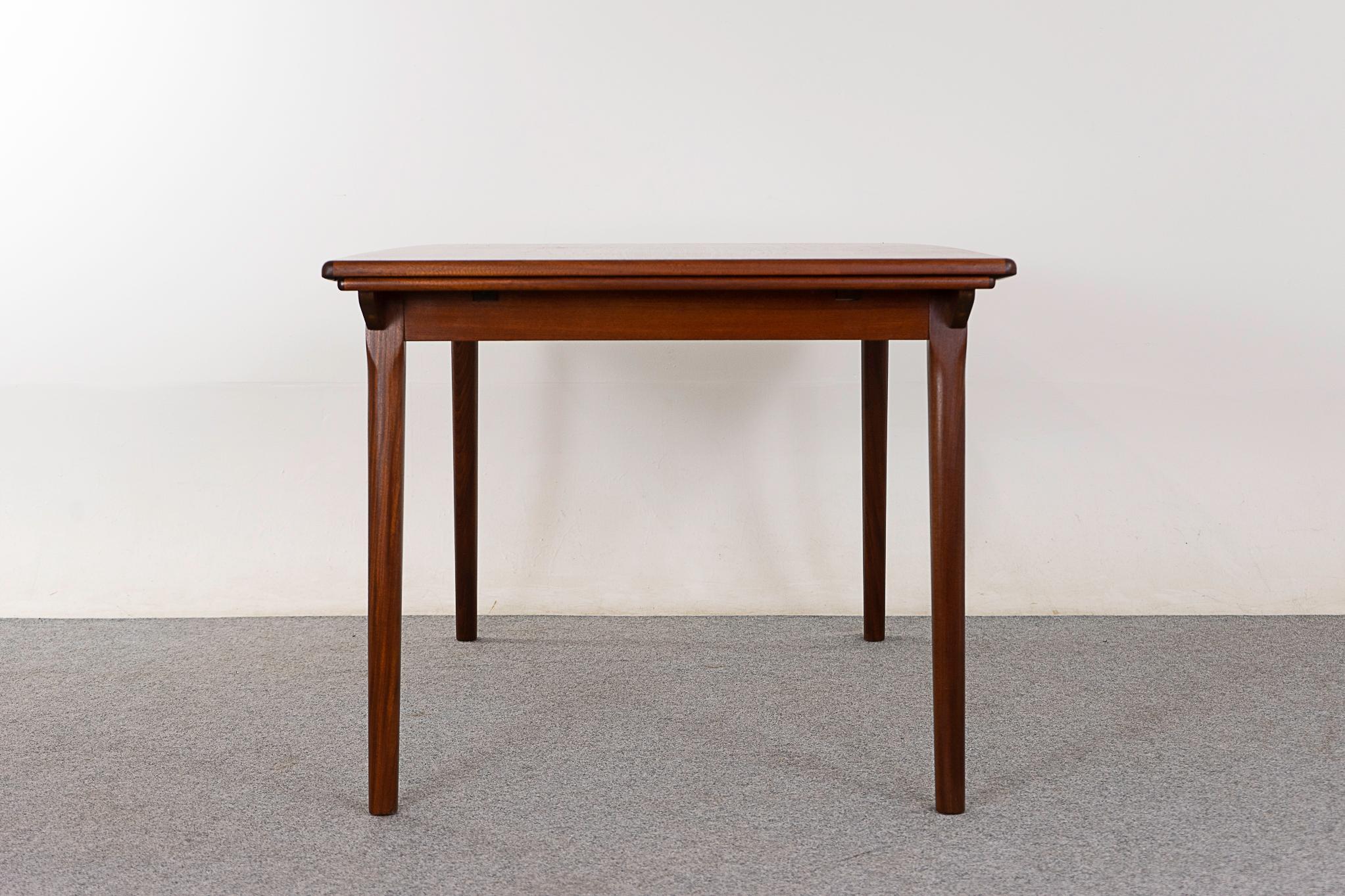 Danish Mid-Century Modern Teak Drawleaf Dining Table For Sale 7