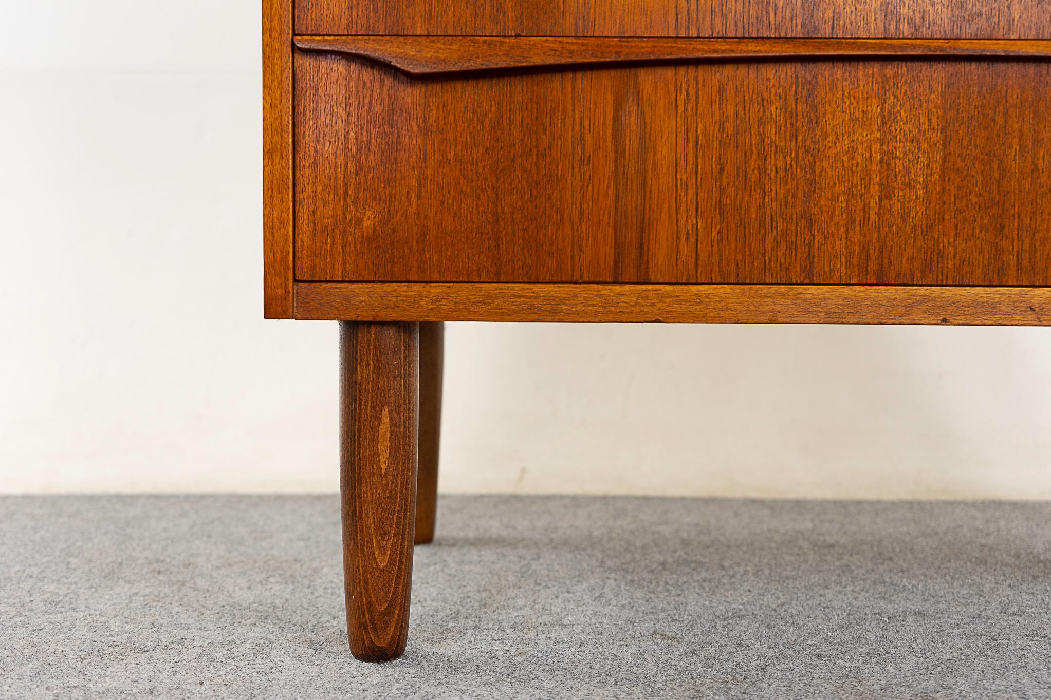 Danish Mid-Century Modern Teak Dresser  In Good Condition For Sale In VANCOUVER, CA