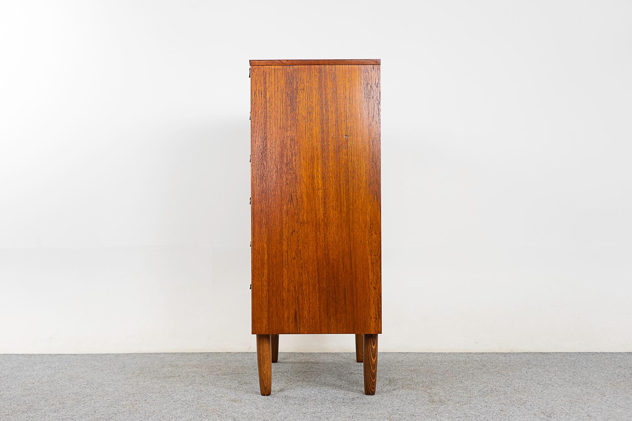 Danish Mid-Century Modern Teak Dresser  For Sale 3