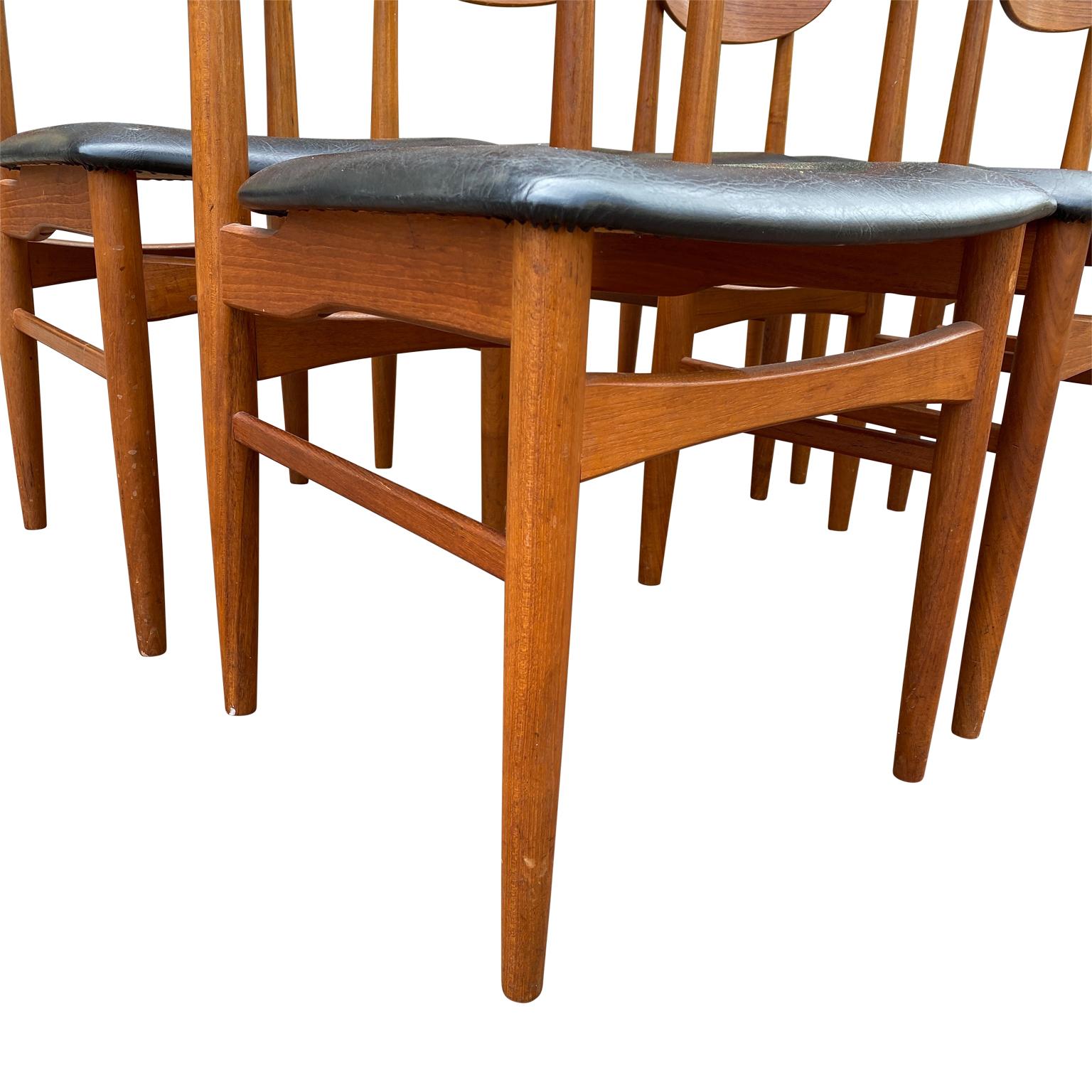 Danish Mid-Century Modern Teak Dyrlund Dining Chairs Set of Eight 1