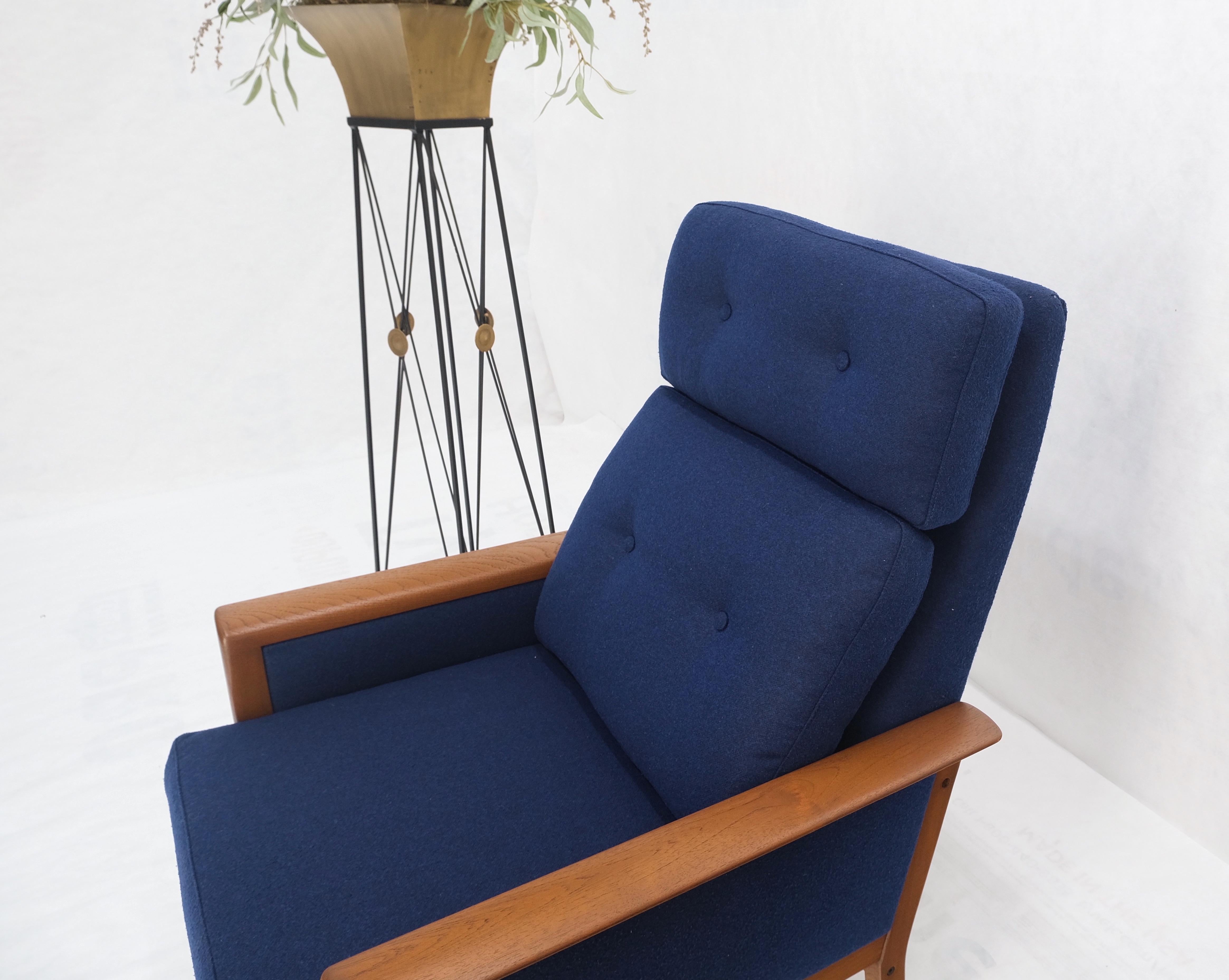 Danish Mid Century Modern Teak Frames New Wool Upholstery Lounge Chairs Refinish en vente 5