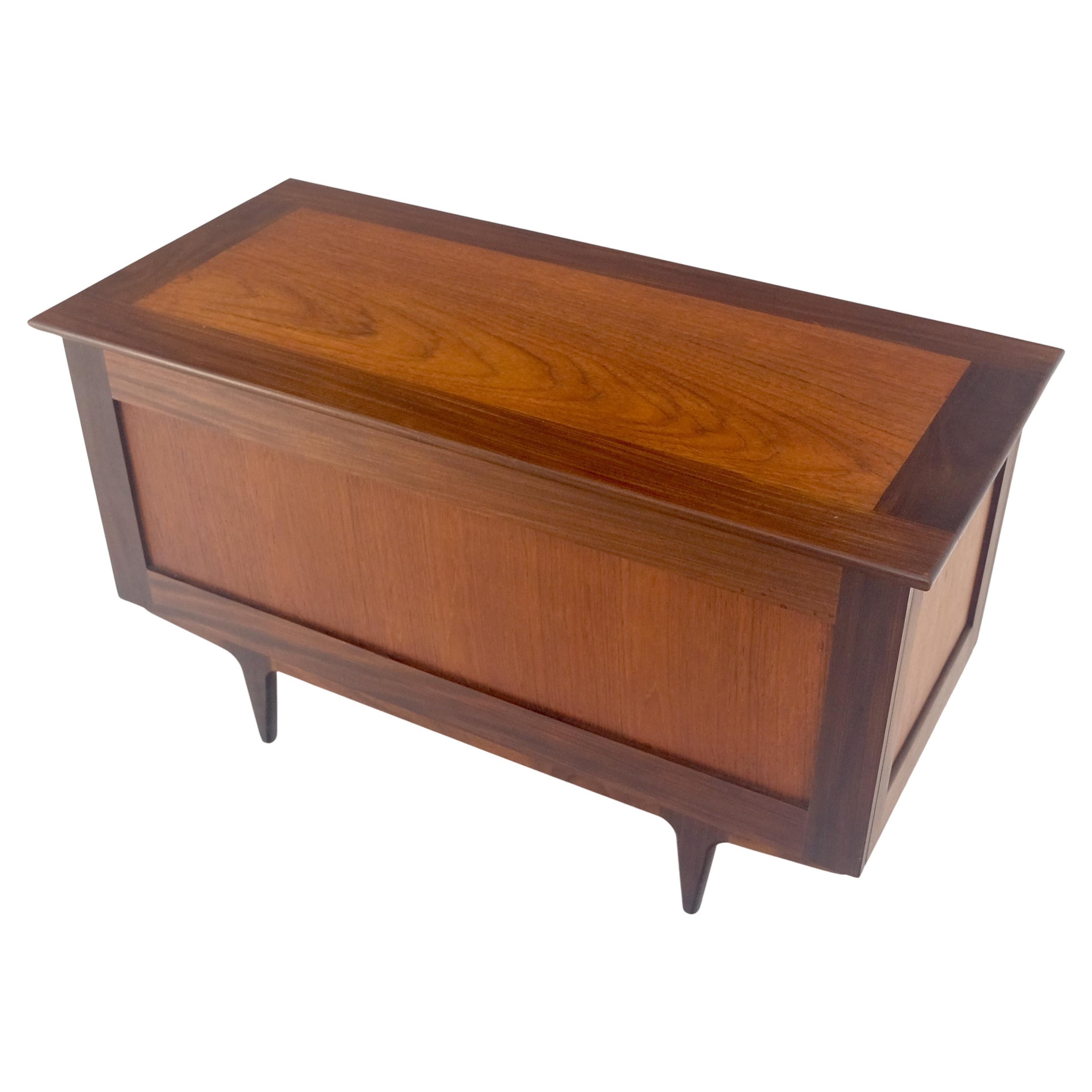 Baule di speranza danese in teak della metà del secolo scorso MINT