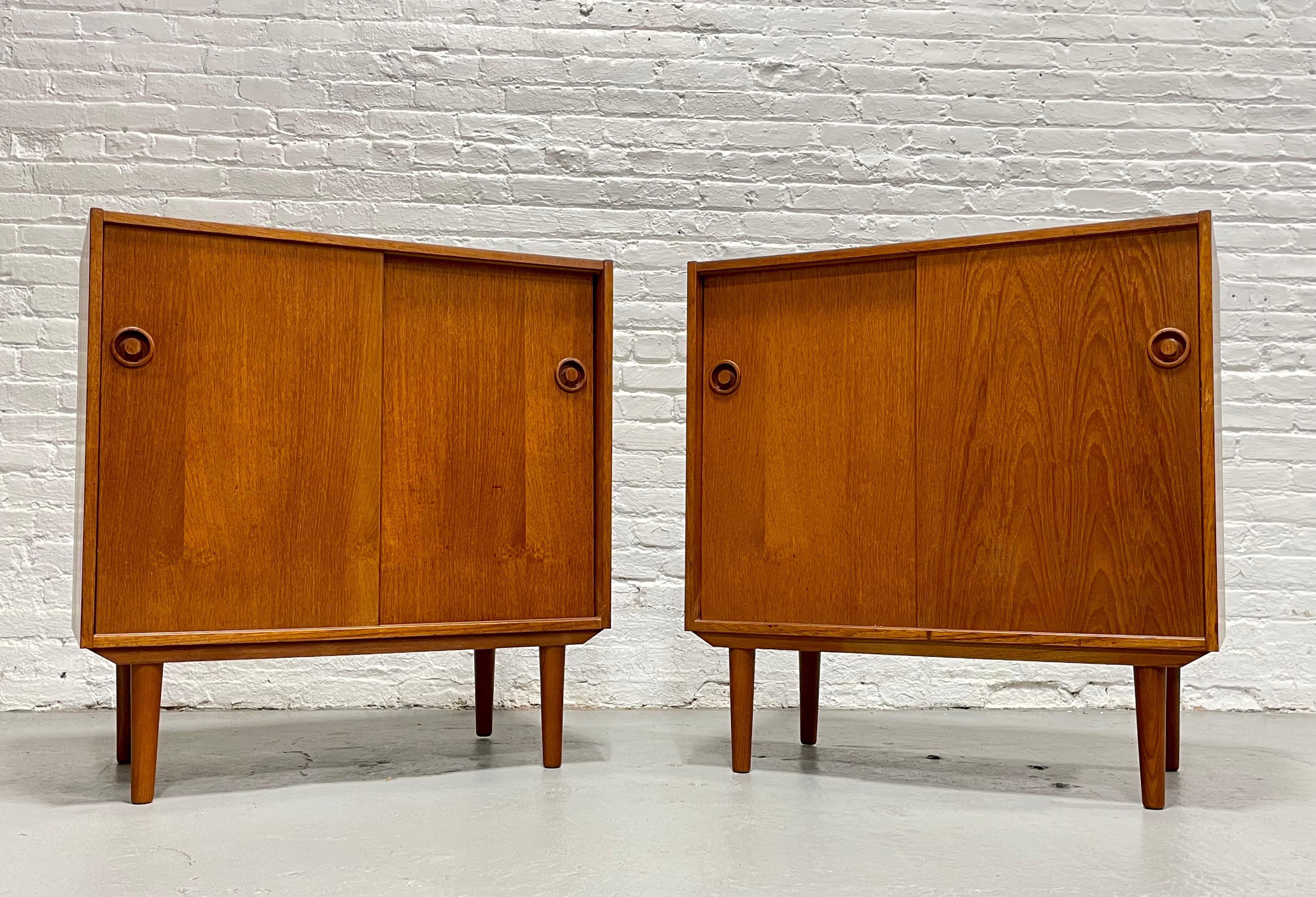 DANISH Mid Century Modern Teak Jr. CREDENZA / STORAGE Cabinet, circa 1960's For Sale 3